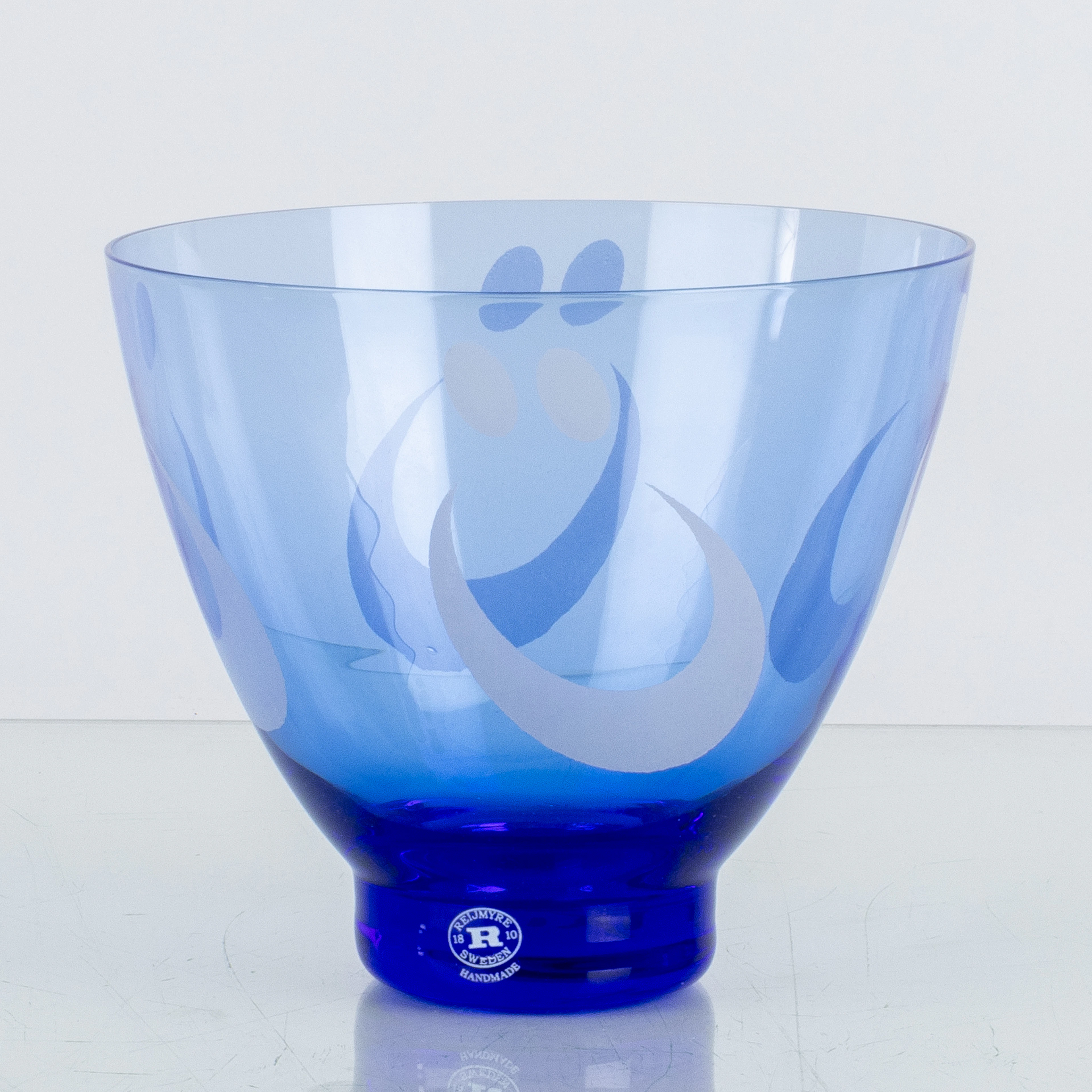 MARGARETA HENNIX, a glass bowl, "Östgötaskålen", Reijmyre glassworks