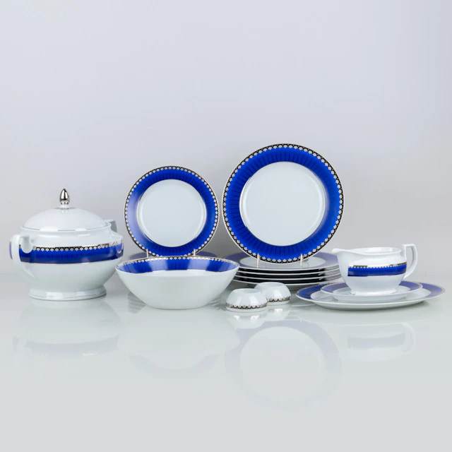 SIGVARD BERNADOTTE, 18-piece dinnerware, porcelain, "Christineholm"