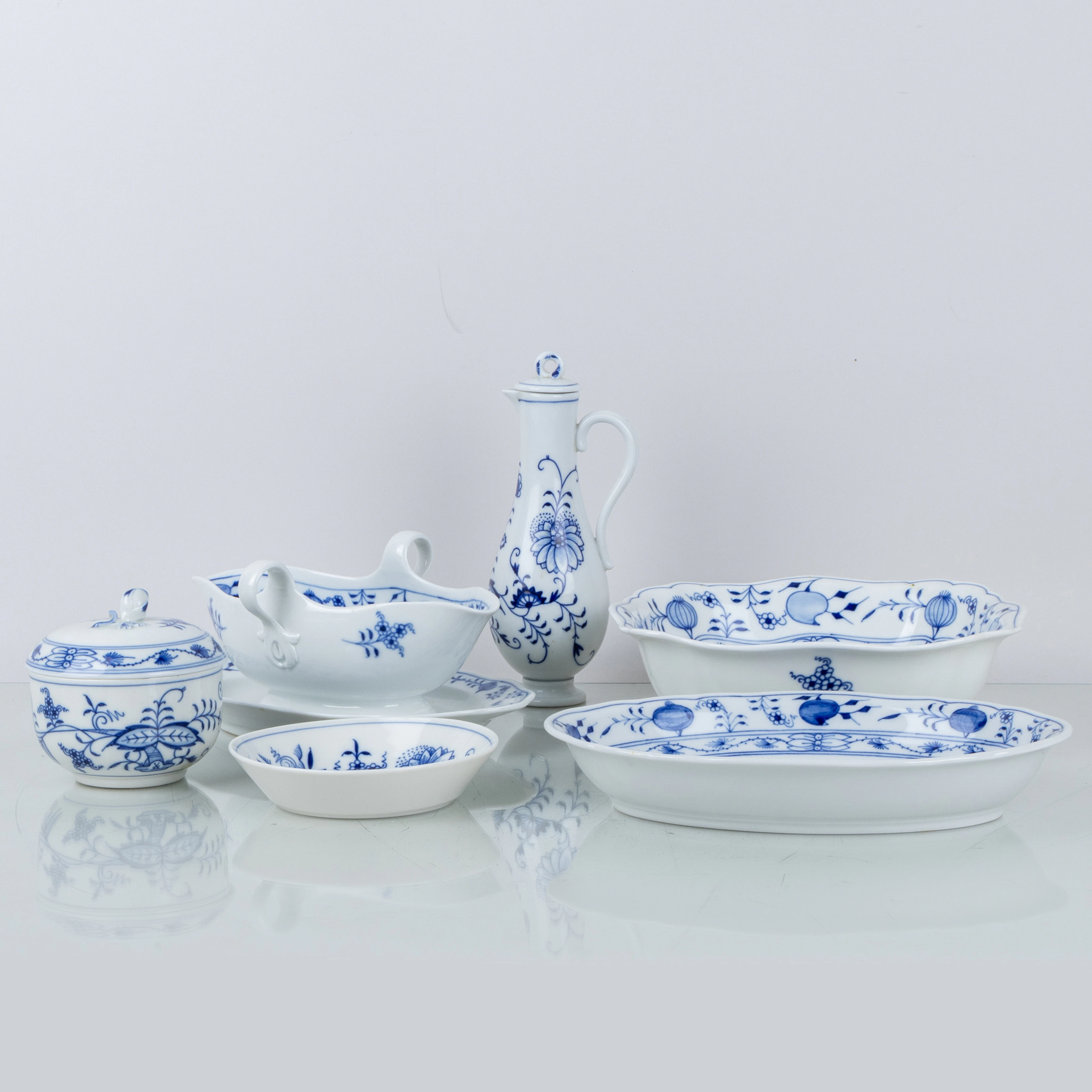 TAFELGESCHIRRTEILE, 6 Stück, Porzellan, Zwiebelmuster, Meißen, Deutschland, 1900er Jahre