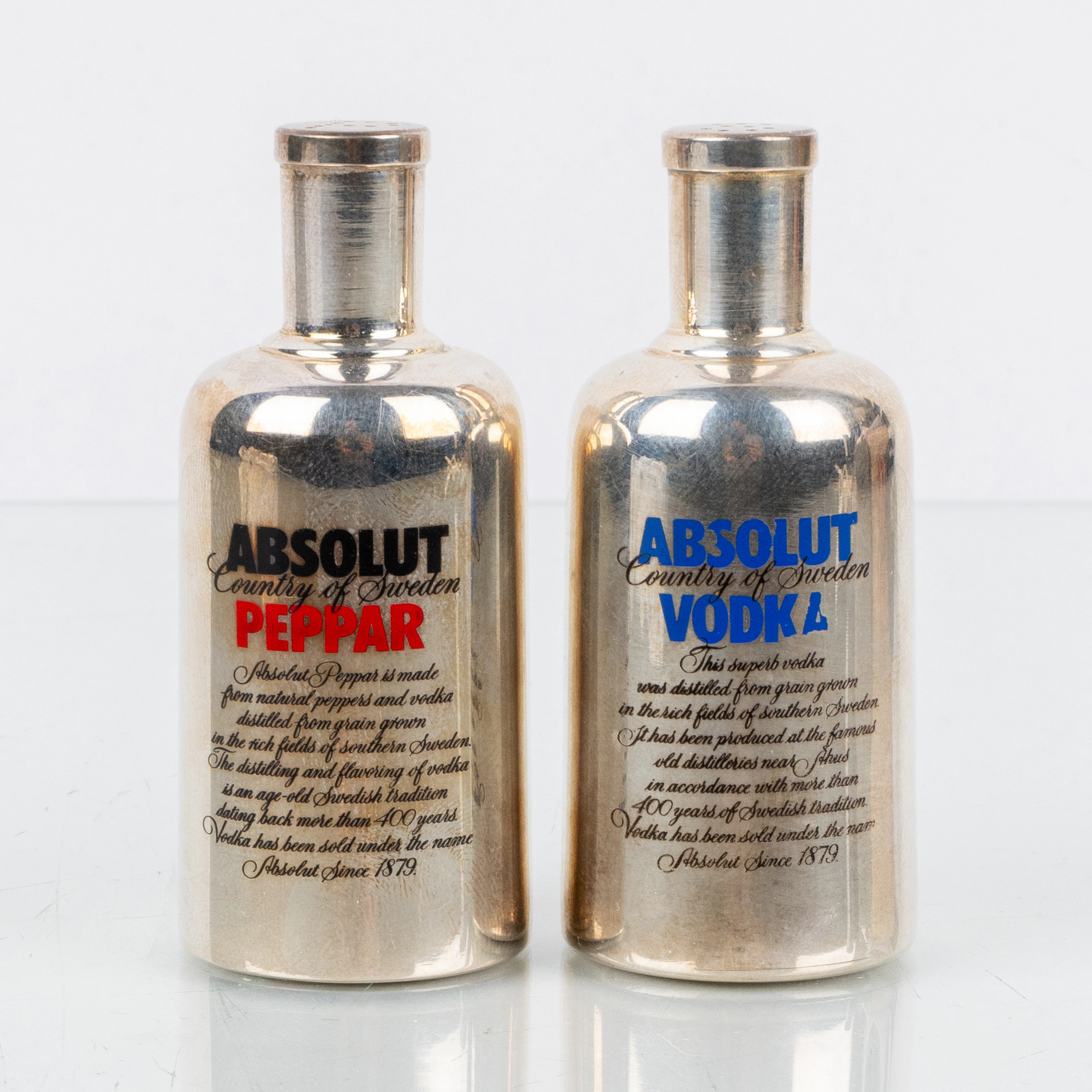 SALT- OCH PEPPARSTRÖARE, silver, "Absolut Vodka", 1980-tal