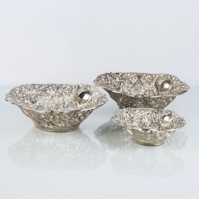SCHALEN, 3 Stück, Nickelsilber, wahrscheinlich die erste Hälfte des 20. Jahrhunderts