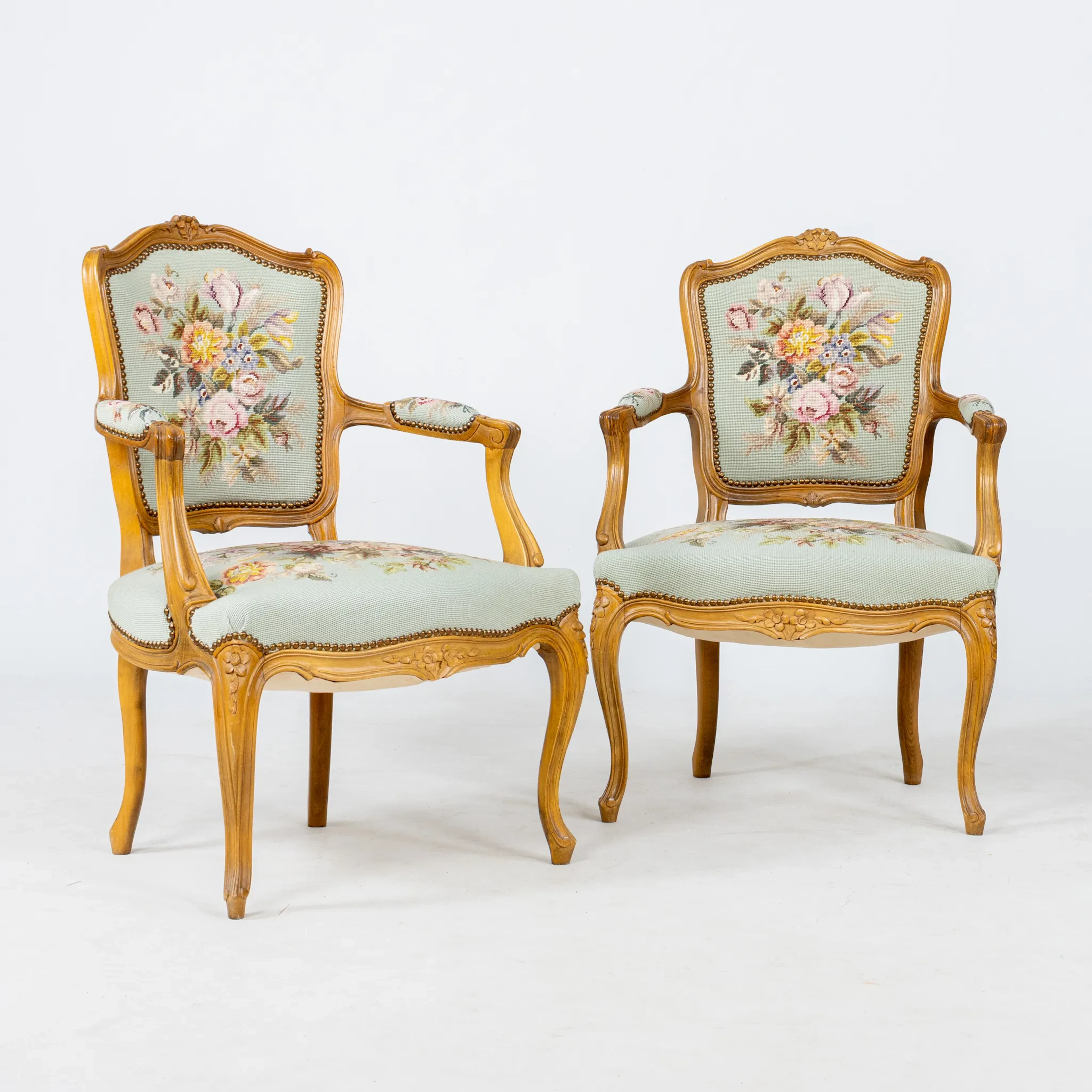 SILLONES, 1 par, estilo rococó, mediados del siglo XX