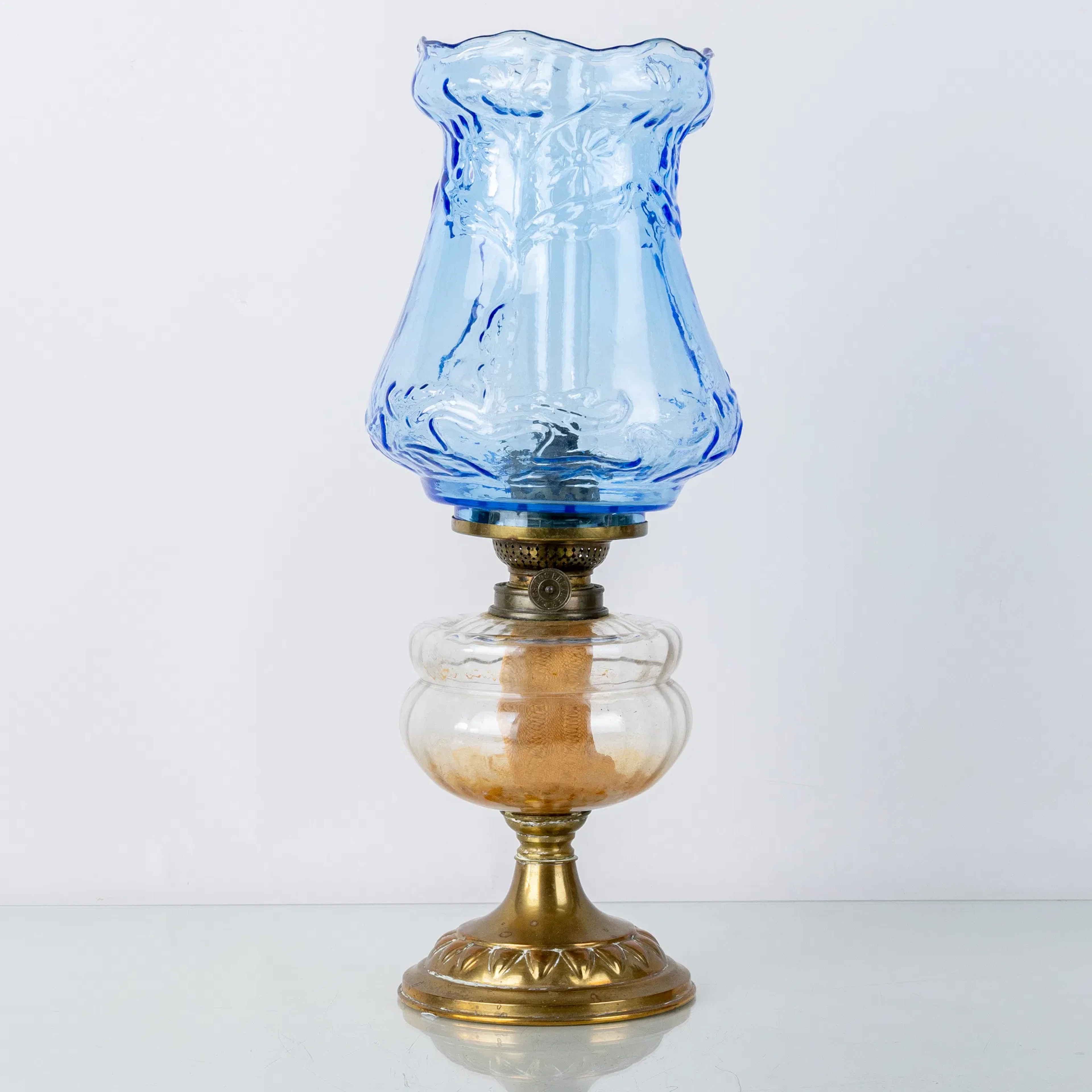 TABLE KEROSENE lamp, brass and glass, 1800s