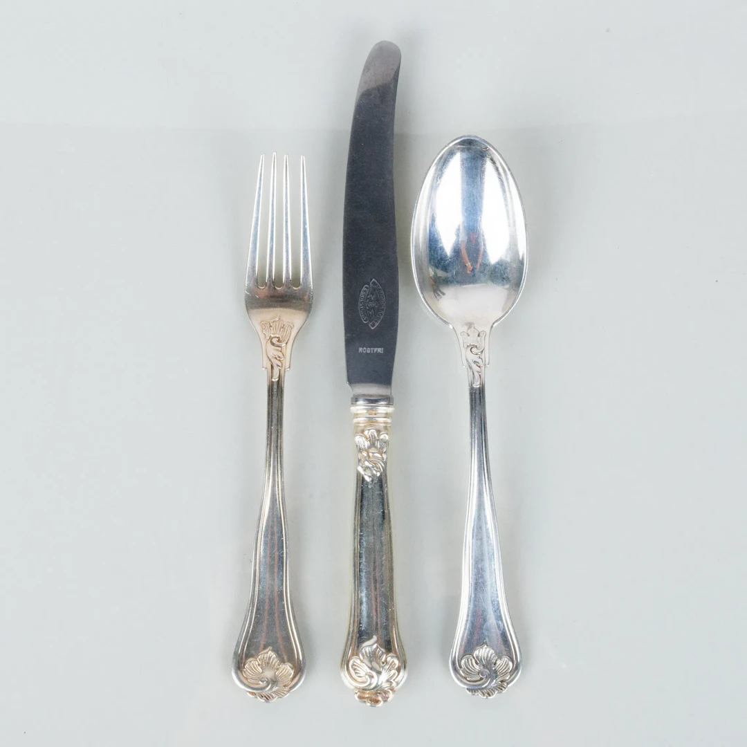 BESTECK, 3 Teile, Silber, NK 1947, gefaltet inklusive Messer mit Edelstahlklinge