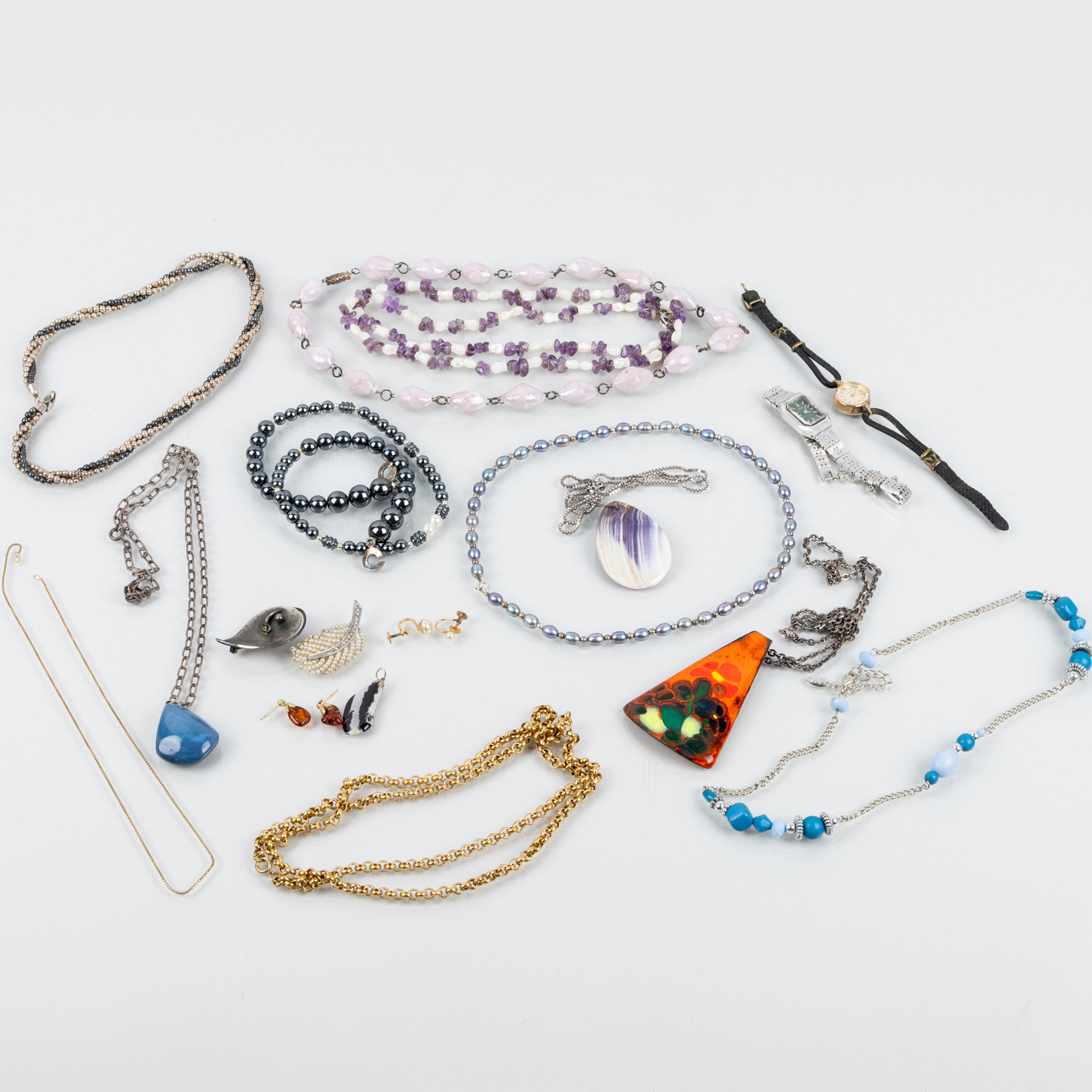 JOYERÍA DE COLECCIÓN, 17 partes, plata y bisutería, años 1900