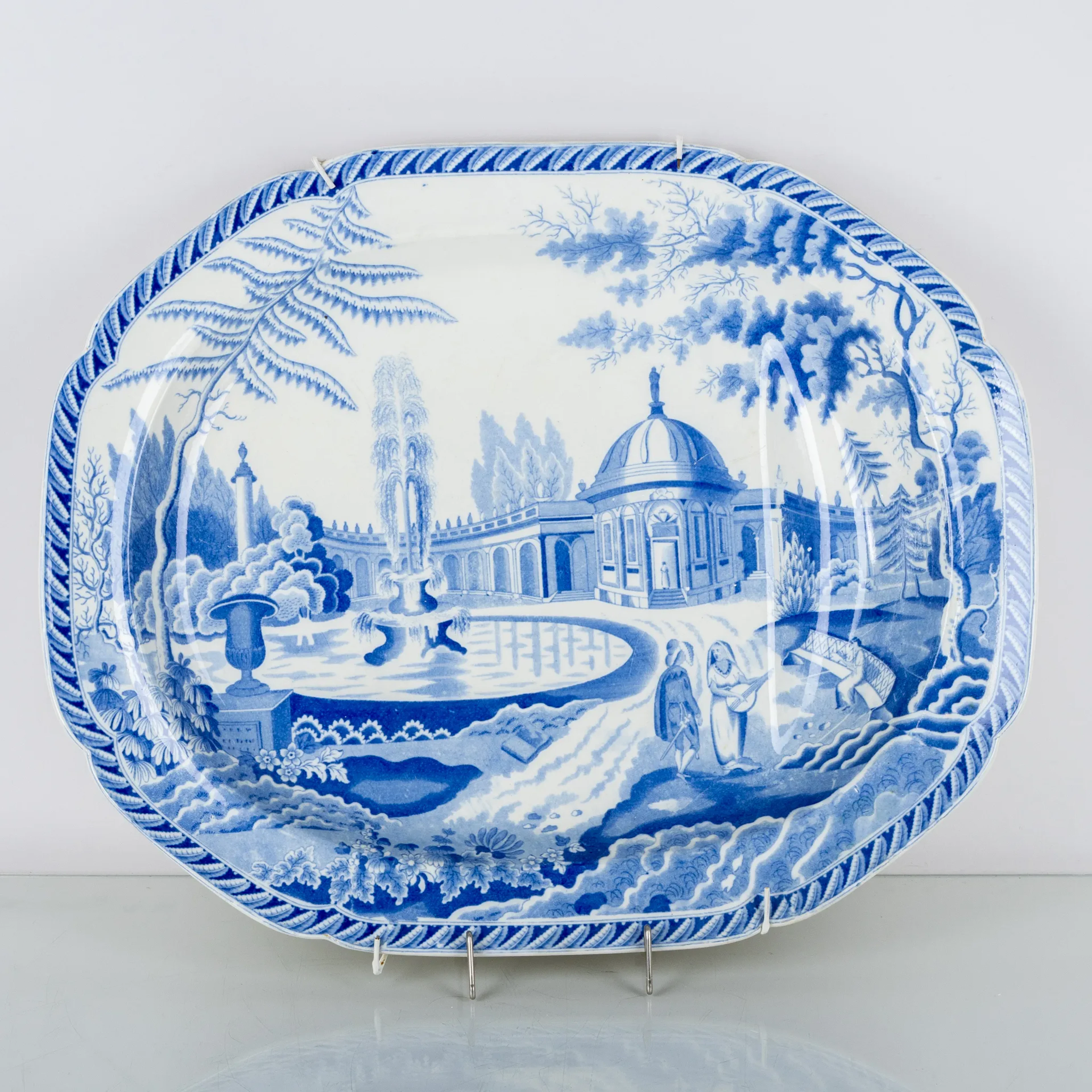 PLATTER, zweiteilig, Feuersteinkeramik, zweite Hälfte des 19. Jahrhunderts