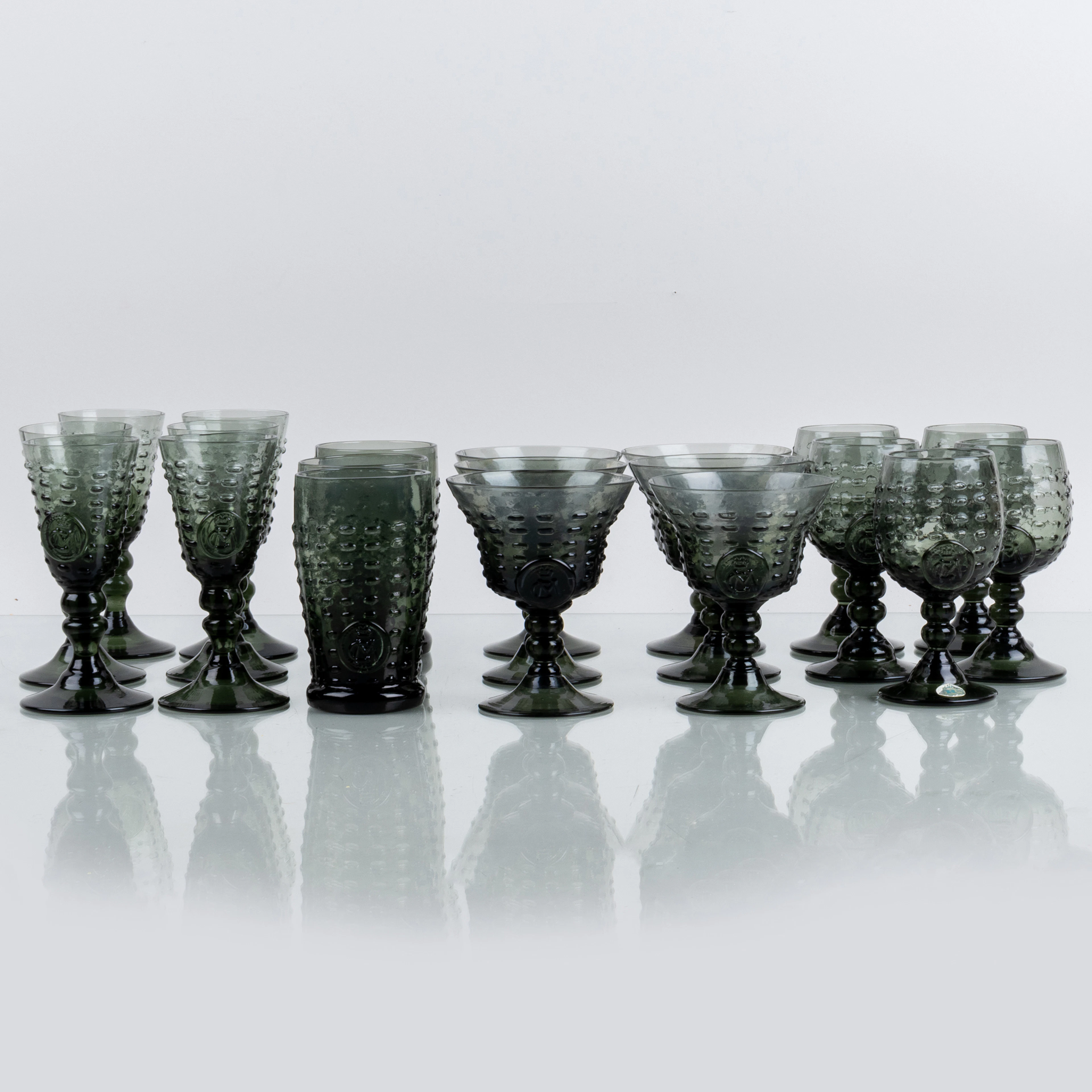 VERRE DE VAISSELLE, 20 pièces, verre vert, « Verre de Hertig Carl », verrerie Reijmyre