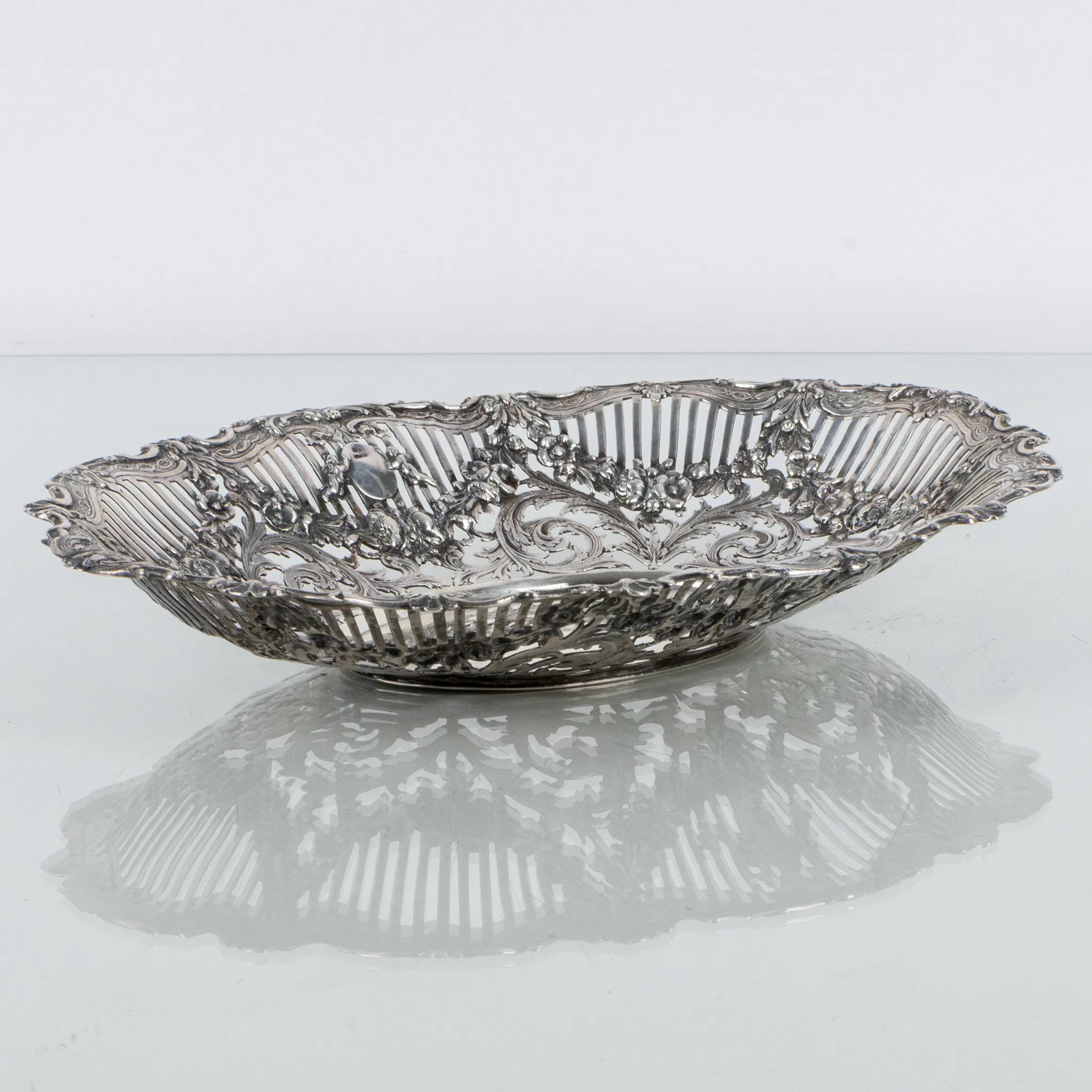 CUENCO ENREJADO, plata, la primera mitad del siglo XX
