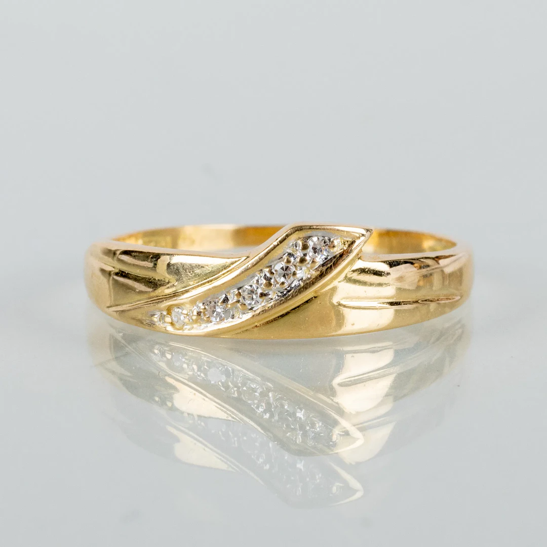 RING, 18k guld, med fem diamanter, 1900-/2000-tal