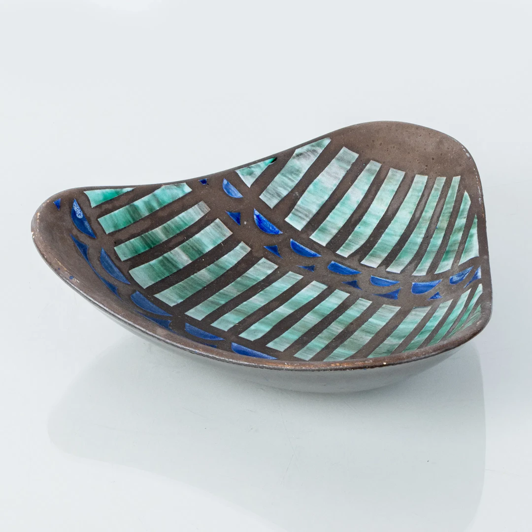 BOWL DISH, stoneware, mid-1900s
