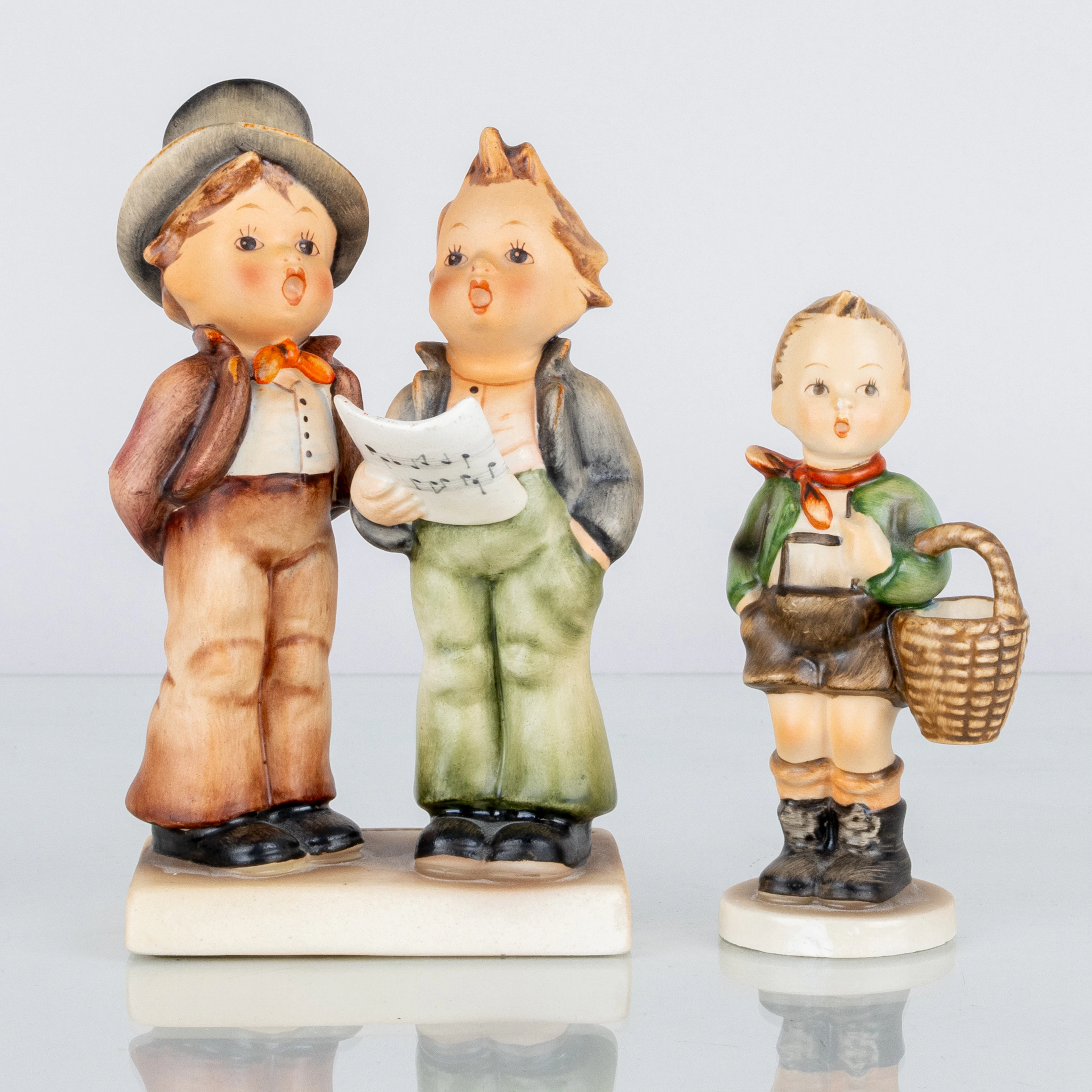 Back to seller - FIGURINES, 2 pcs, porcelain, Goebel, Germany, 1900s