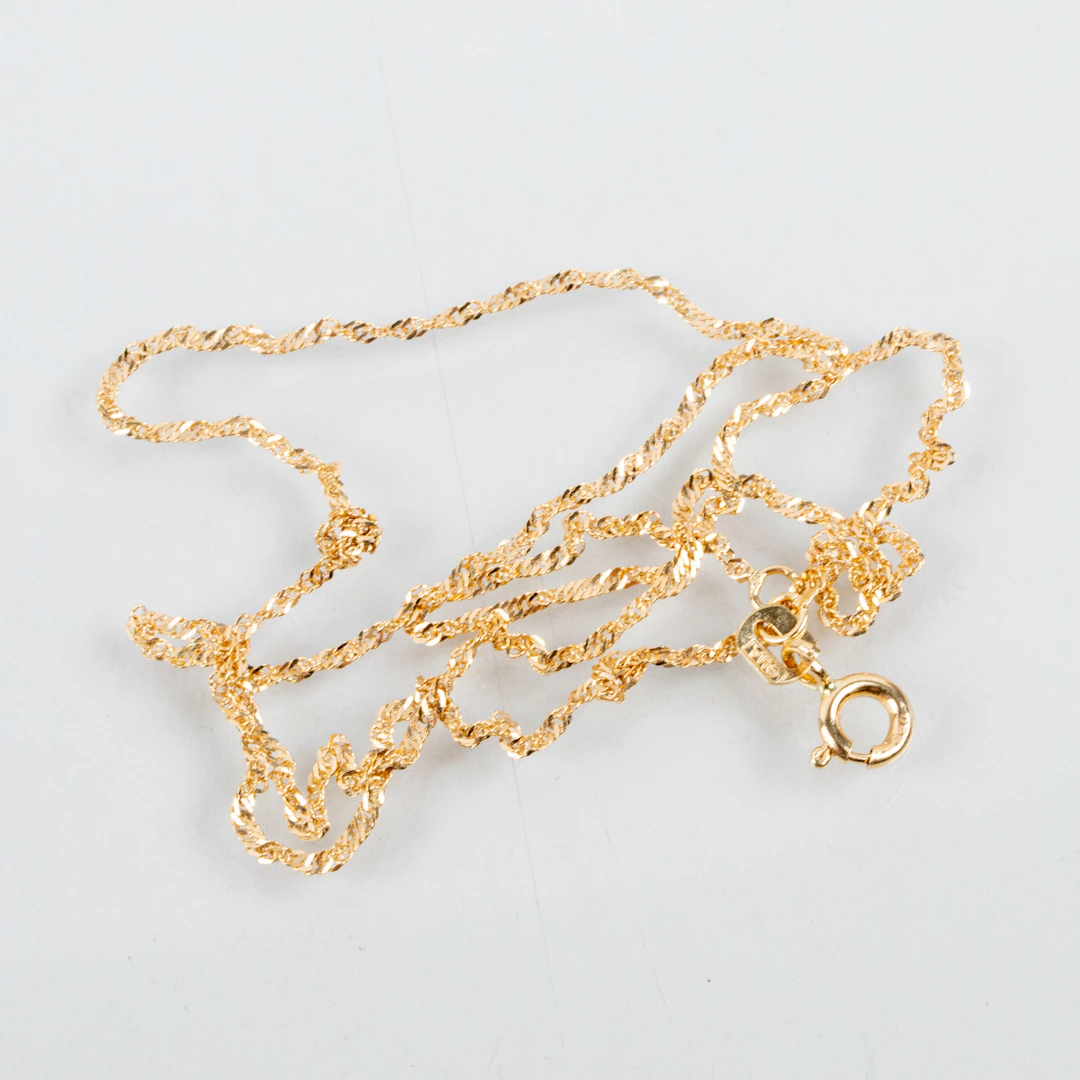 COLLAR, oro de 18 quilates, eslabón trenzado, probablemente finales del siglo XX