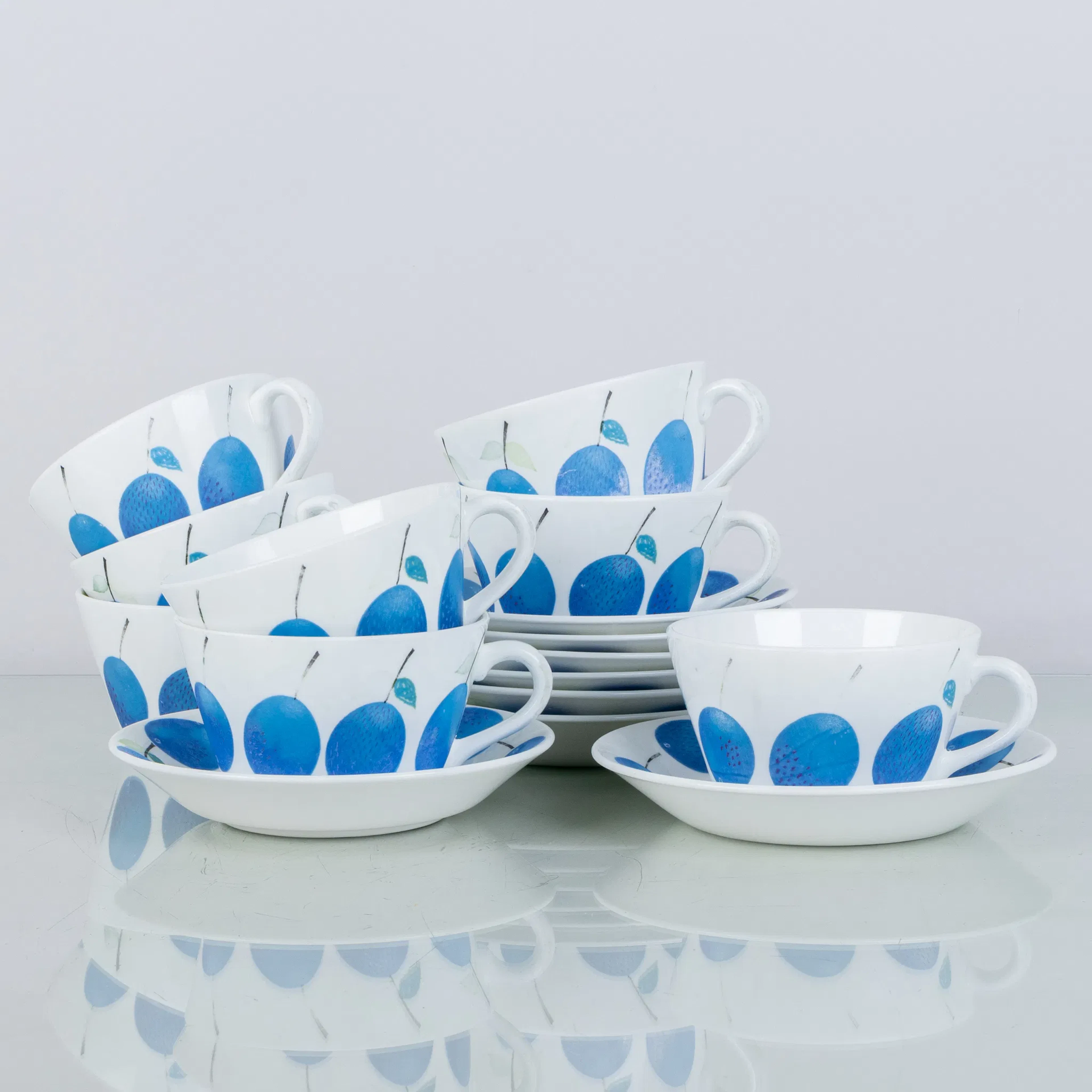 STIG LINDBERG, 8 teacups with saucers, porcelain, "Prunus", Gustavsberg