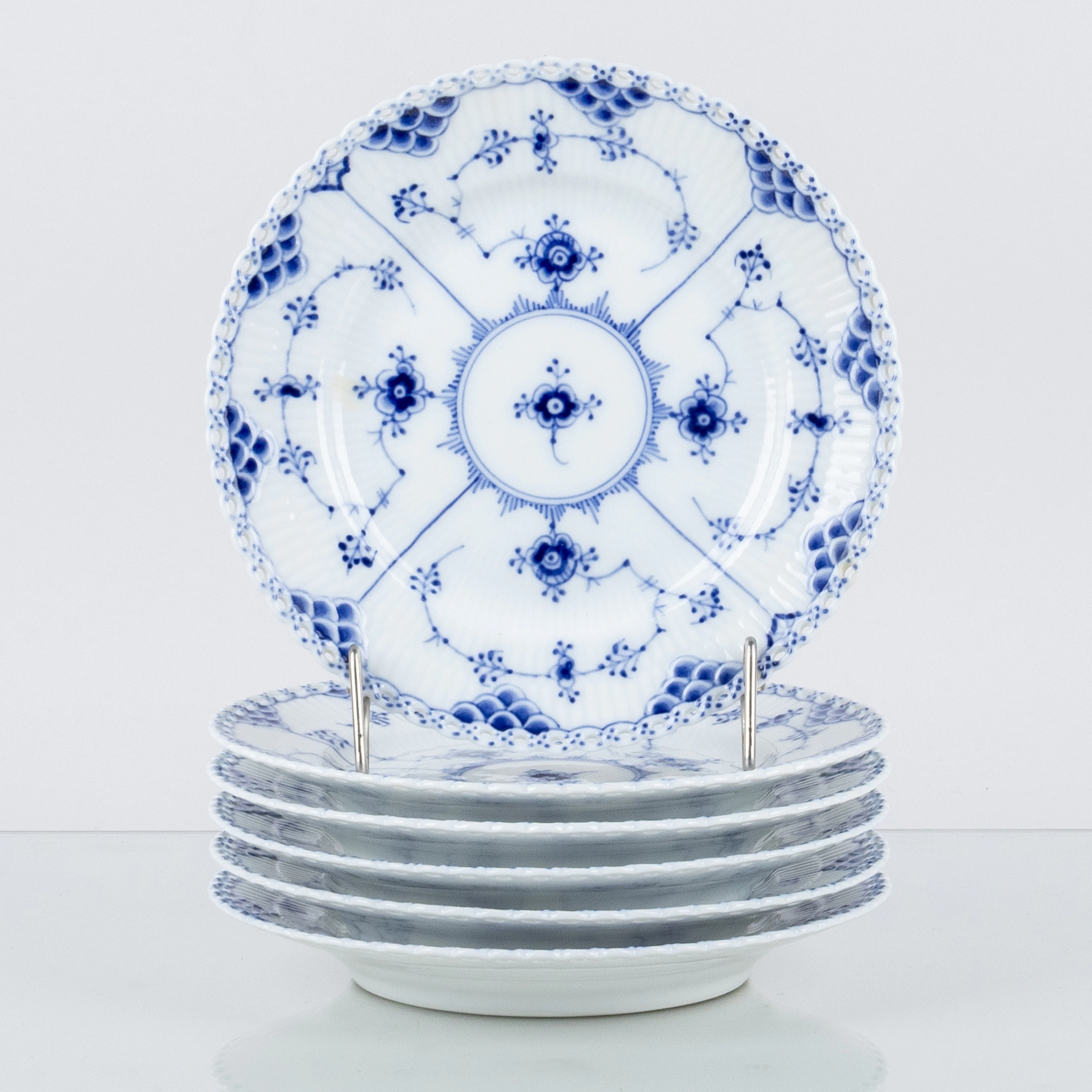 REAL COPENHAGUE, 6 platos de porcelana, modelo 1087, Dinamarca