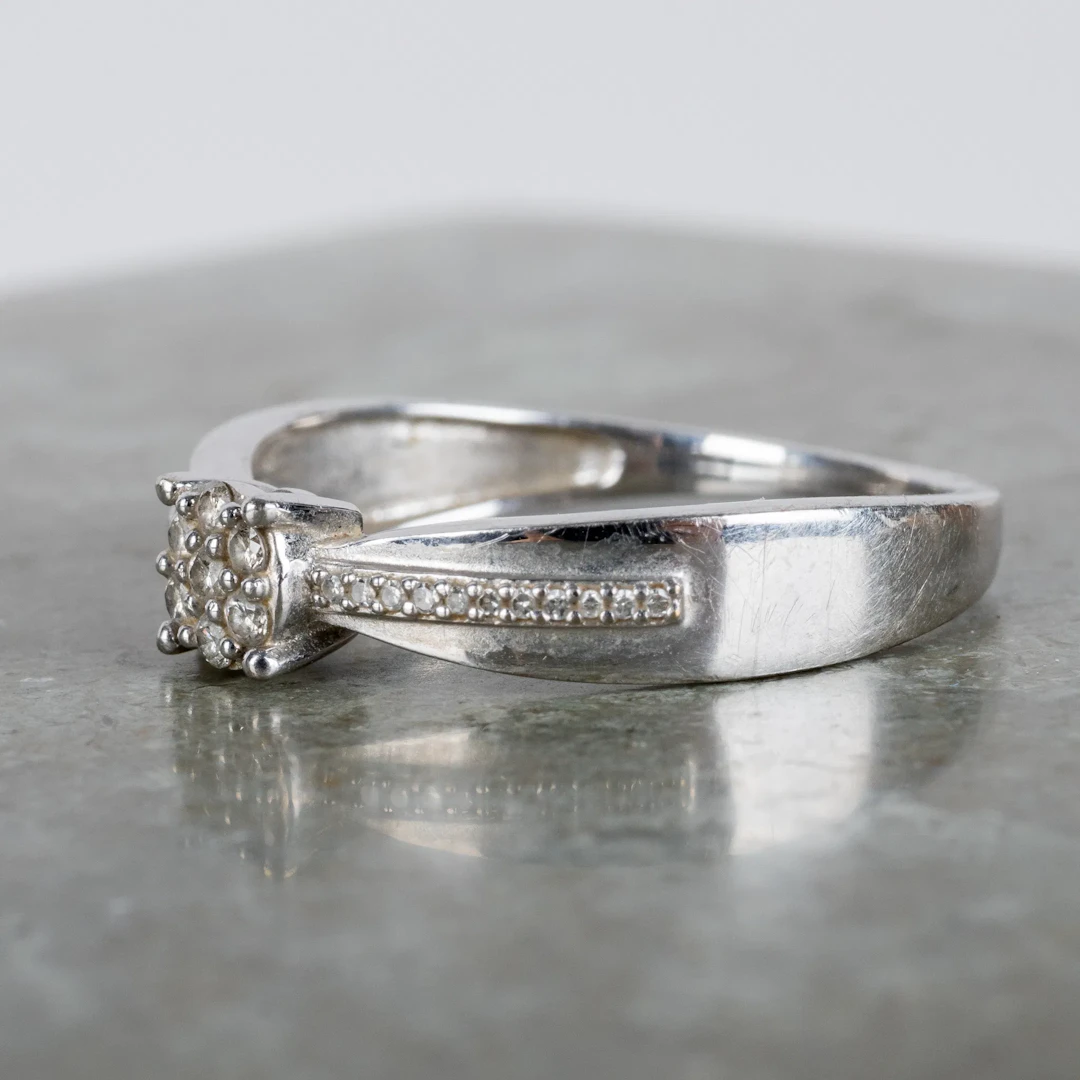 RING, 18k vitguld, med diamanter