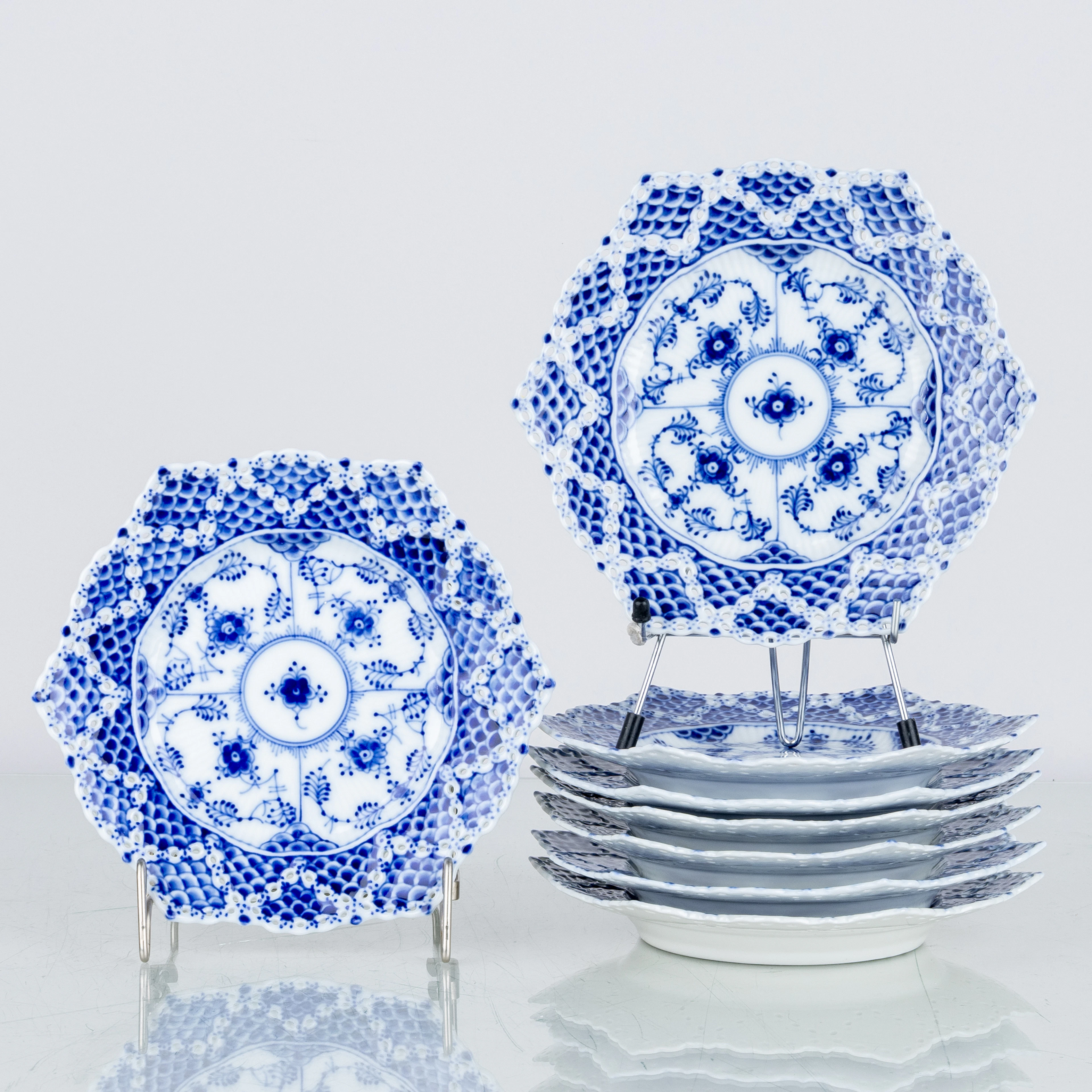 REAL COPENHAGUE, 8 platos de porcelana, modelo 1144, Dinamarca
