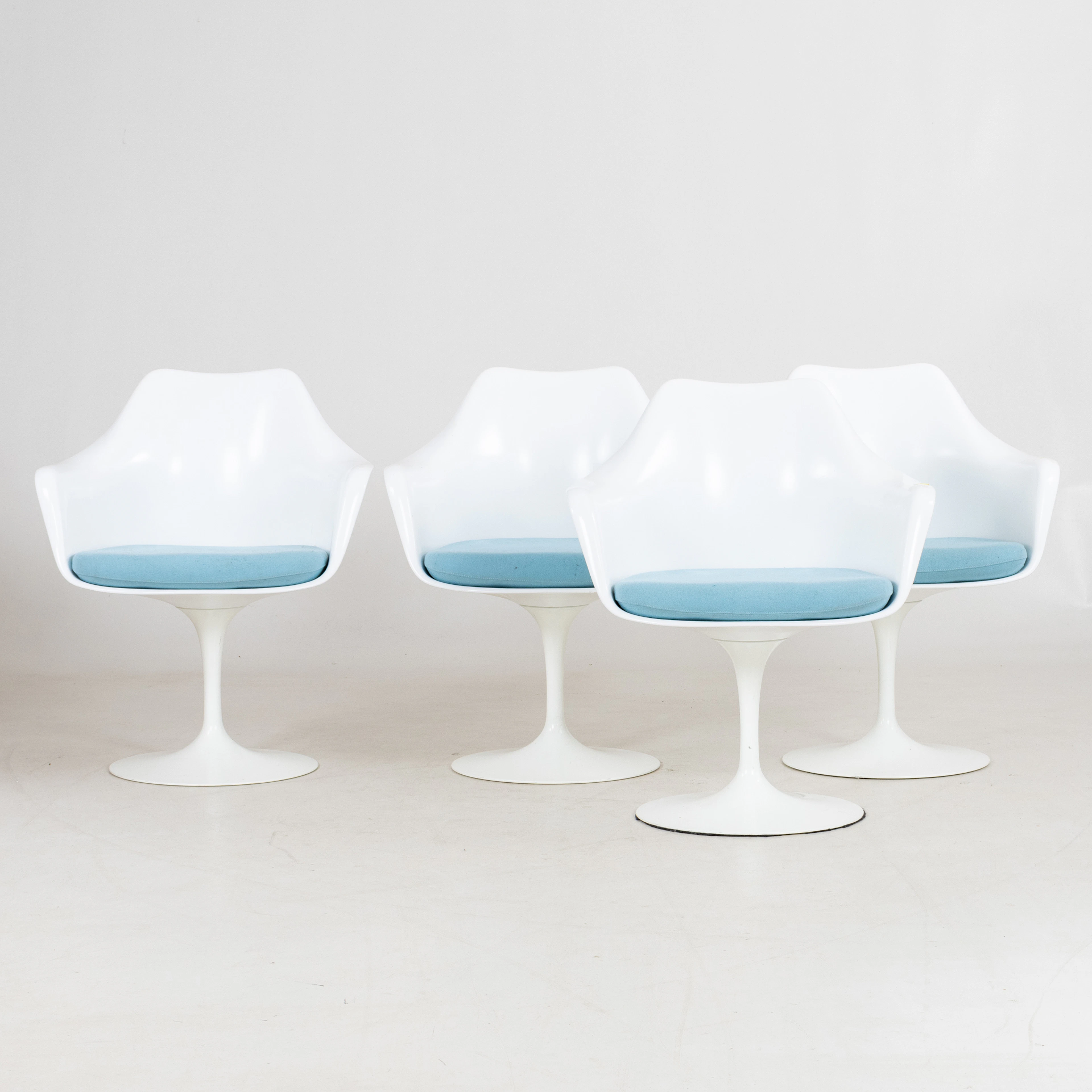 EERO SARINEN, 4 fauteuils « Tulip », Knoll Studio, années 2000