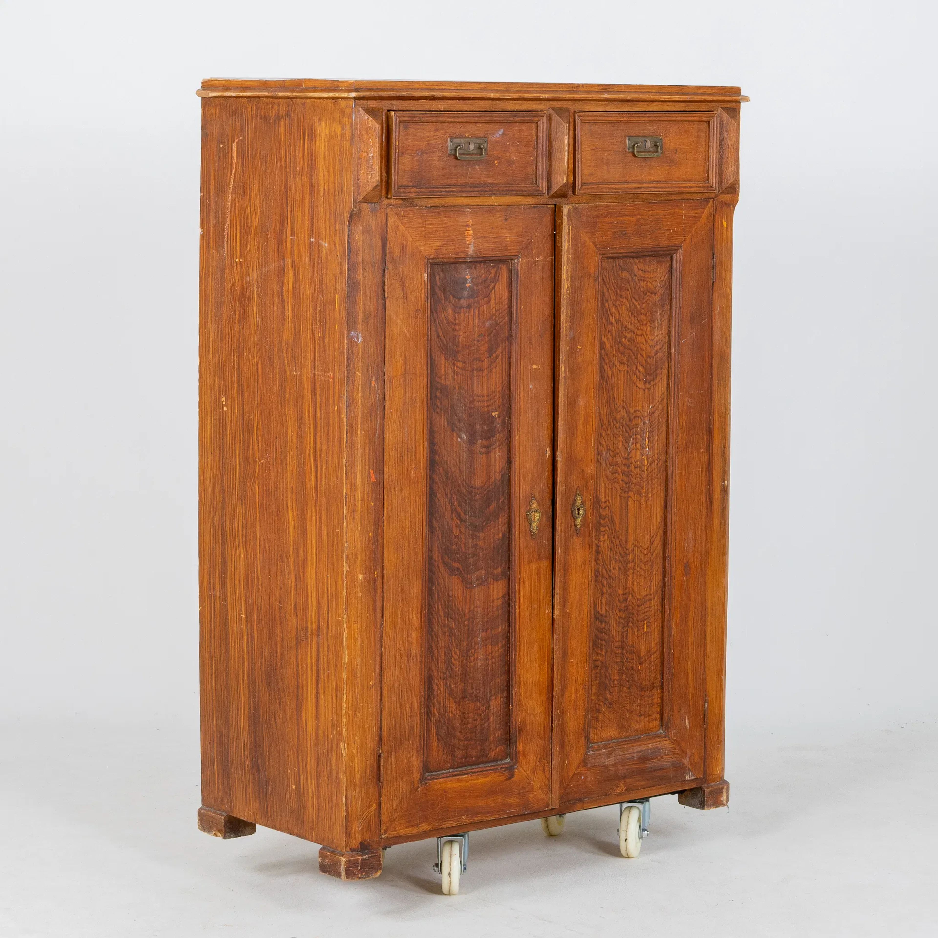 SKÄNK, betsad furu, 1800-tal