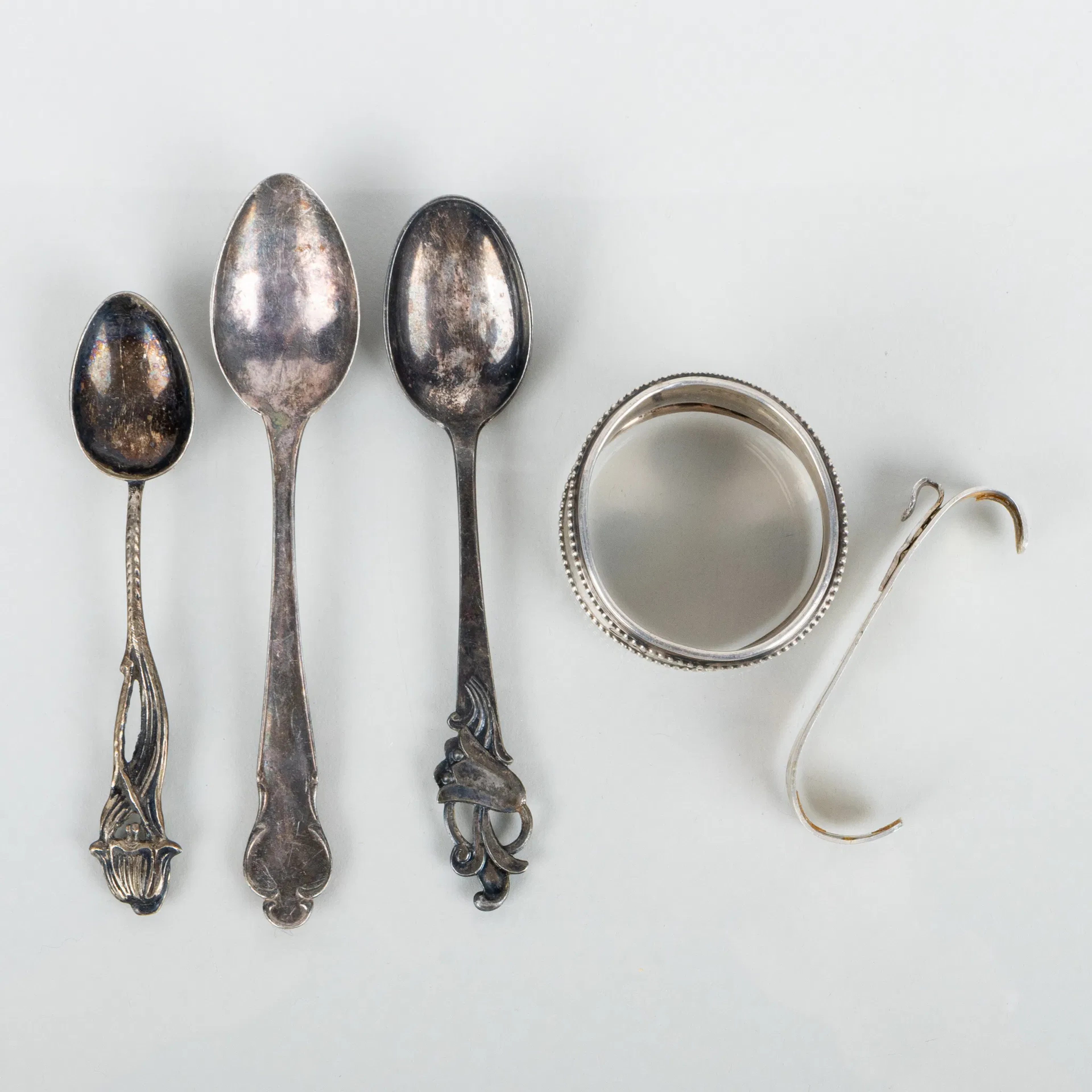 OBJETOS PLATEADOS, 5 partes, plata, siglo XX