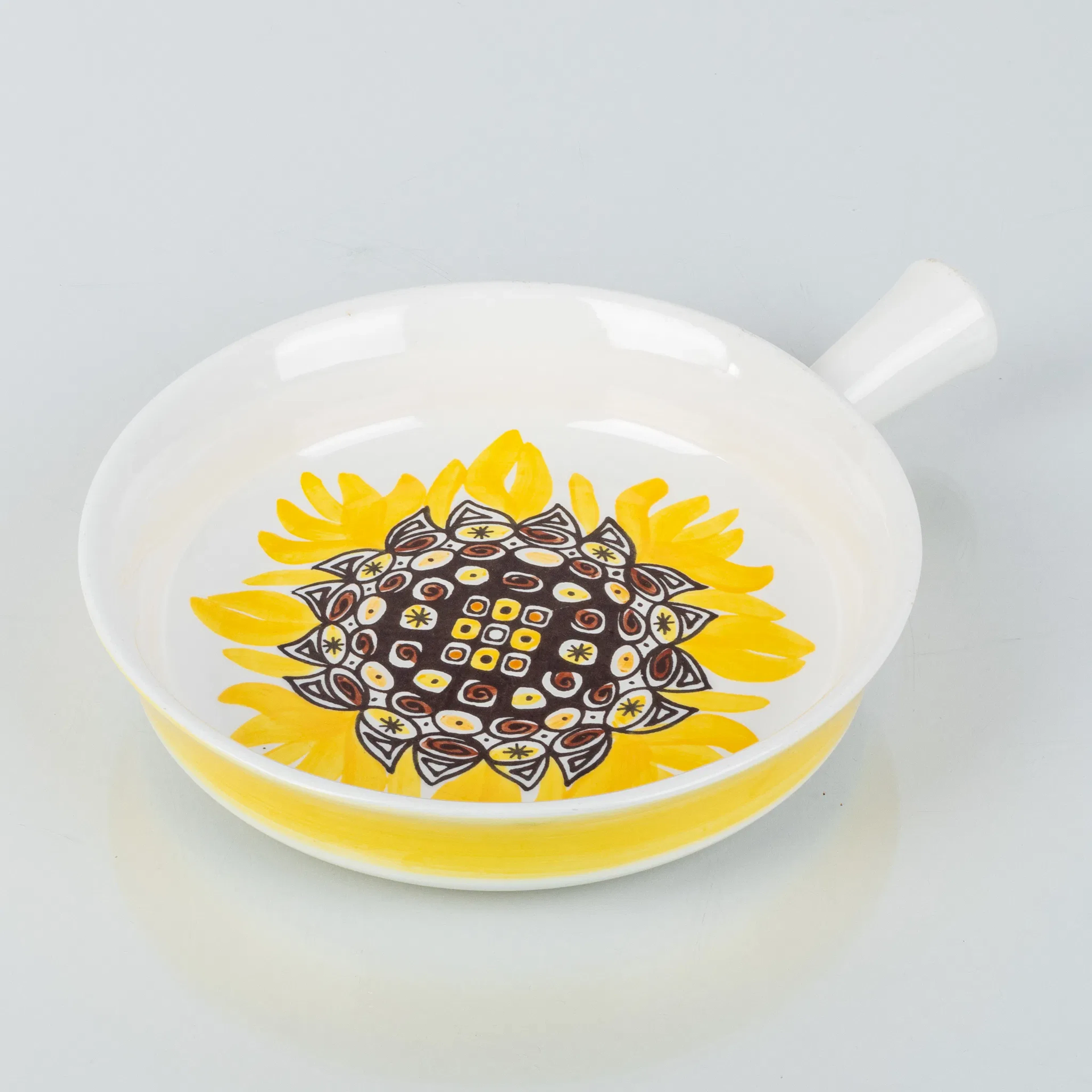 ANITA NYLUND, una zanahoria de porcelana, JIE Grantofta, mediados del siglo XX