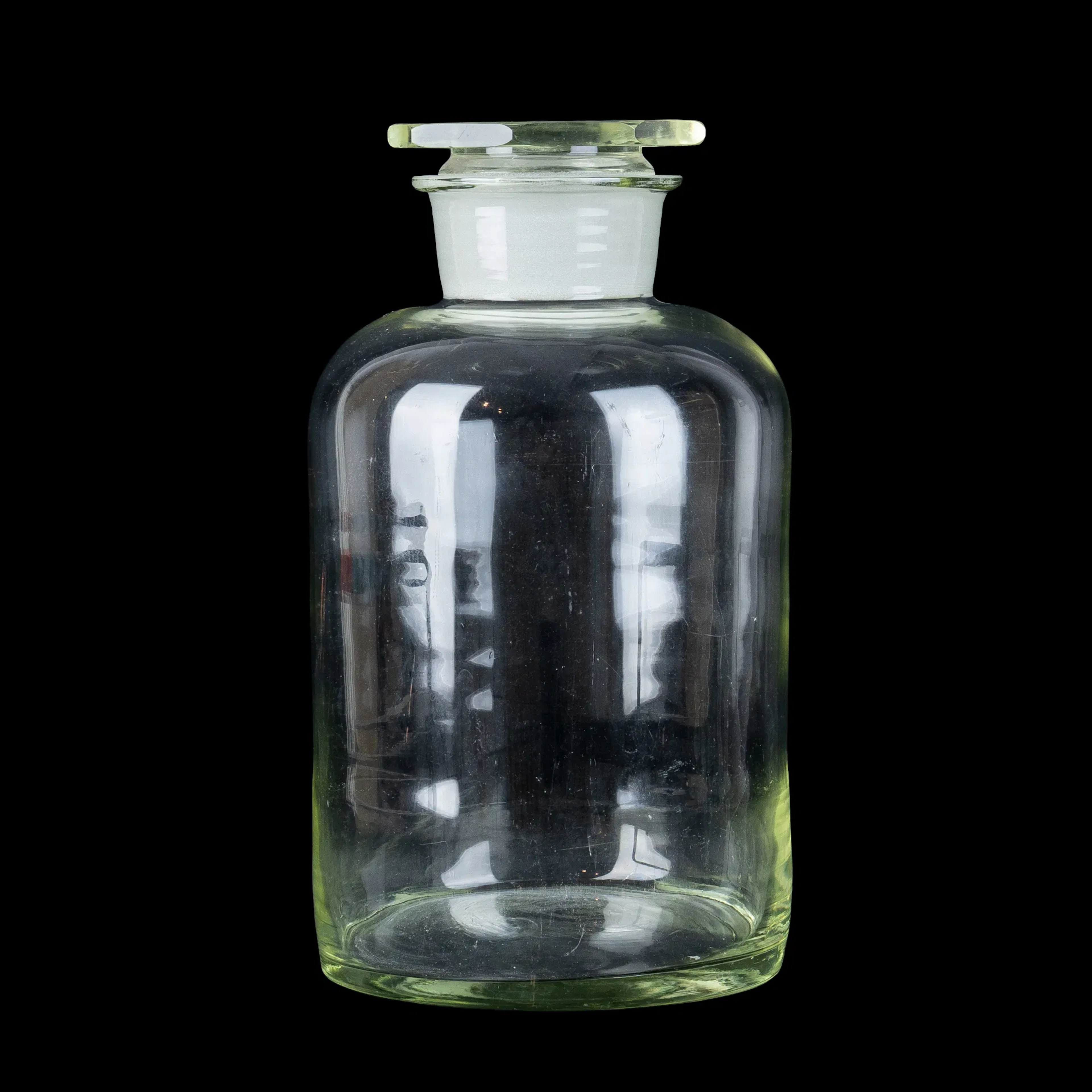 PHARMACY MUG, yellow-green glass, probably the first half of the 20th century, larger model