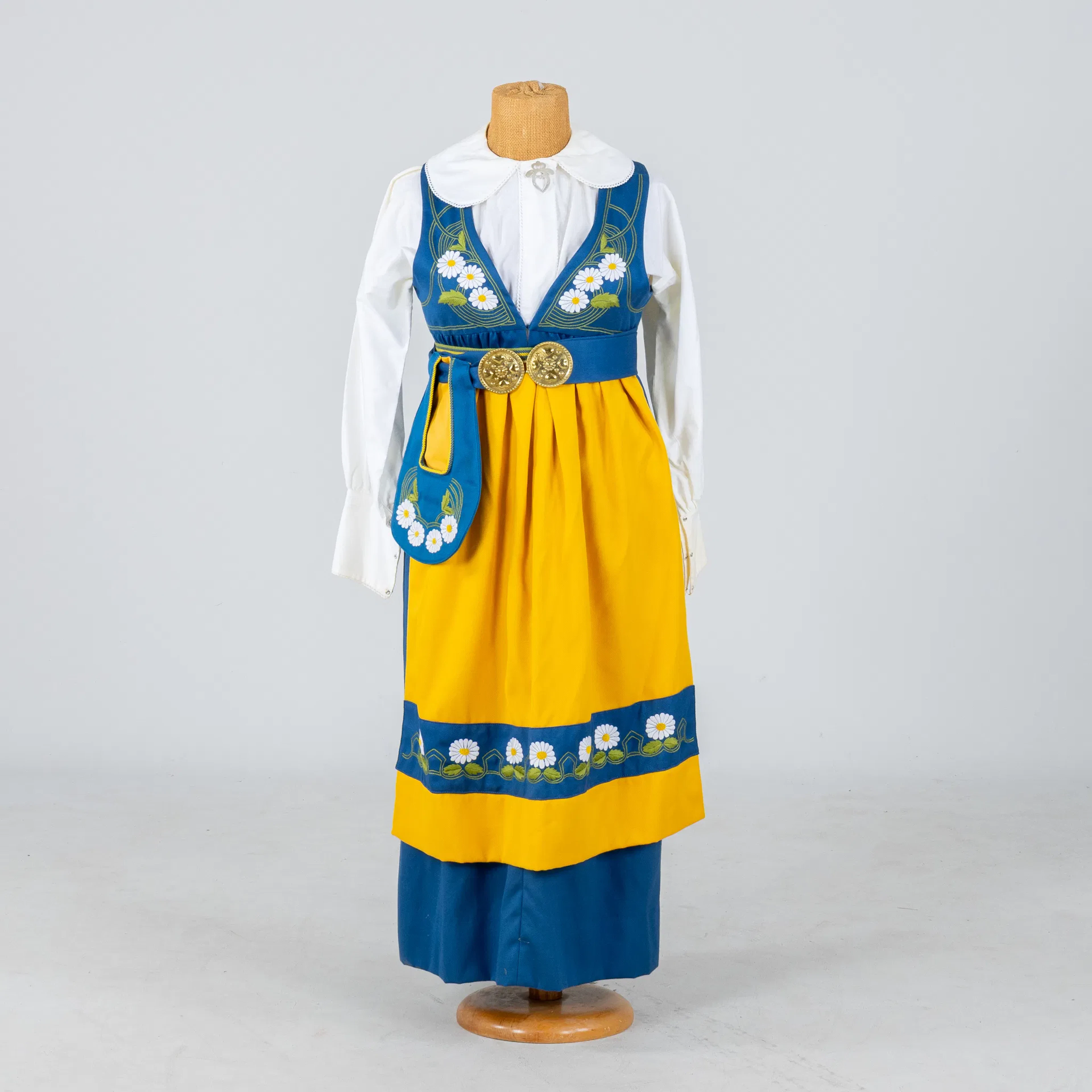 SWEDEN COSTUME, women, size approx. L, end of the 1900s