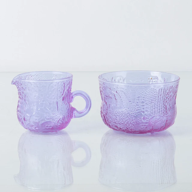 OIVA TOIKKA, a "Fauna" sugar bowl and cream jug, glass, Nuutajärvi, Finland