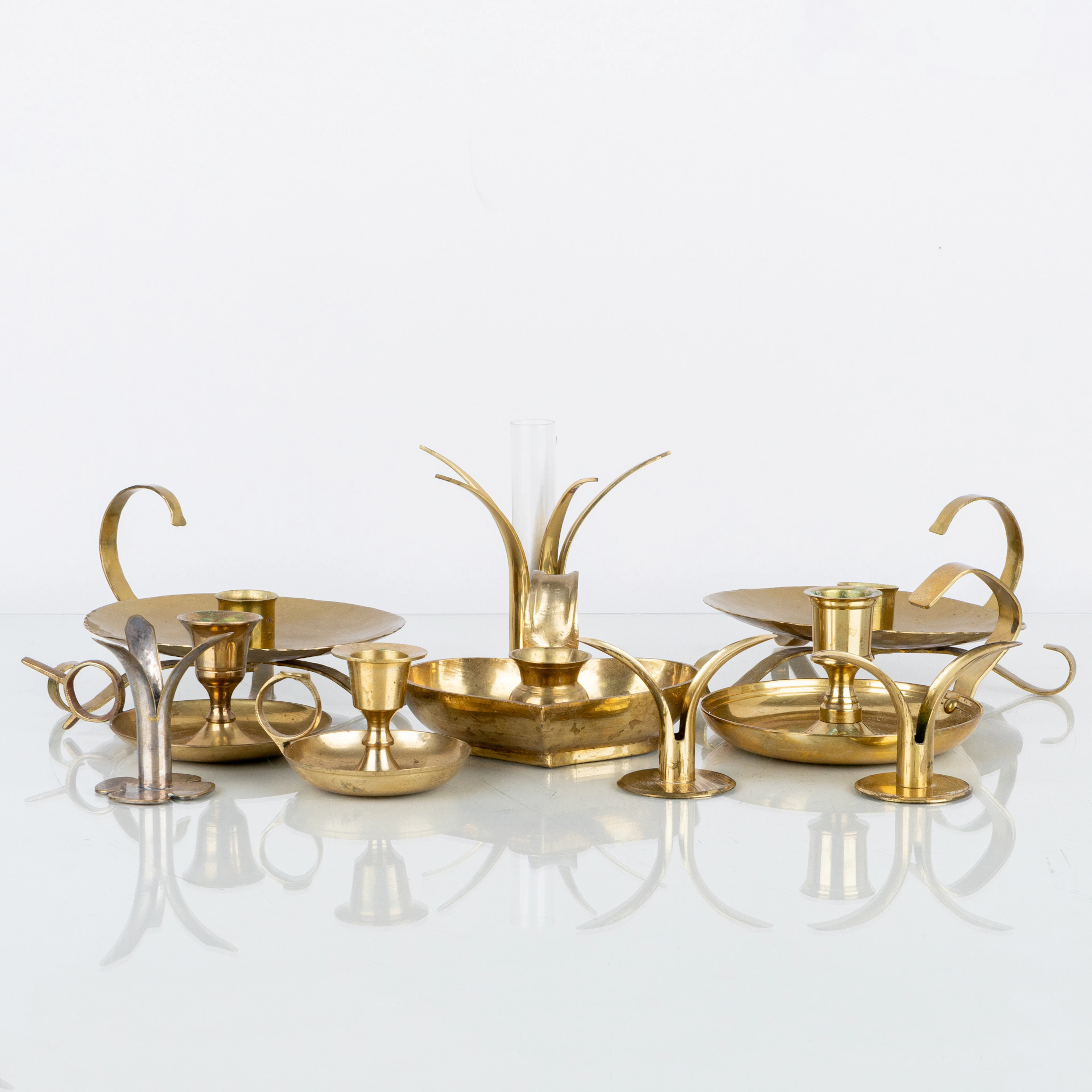 COLLEZIONE CANDELABRI, 10 pezzi, ottone e argento in nichel, anni 1900