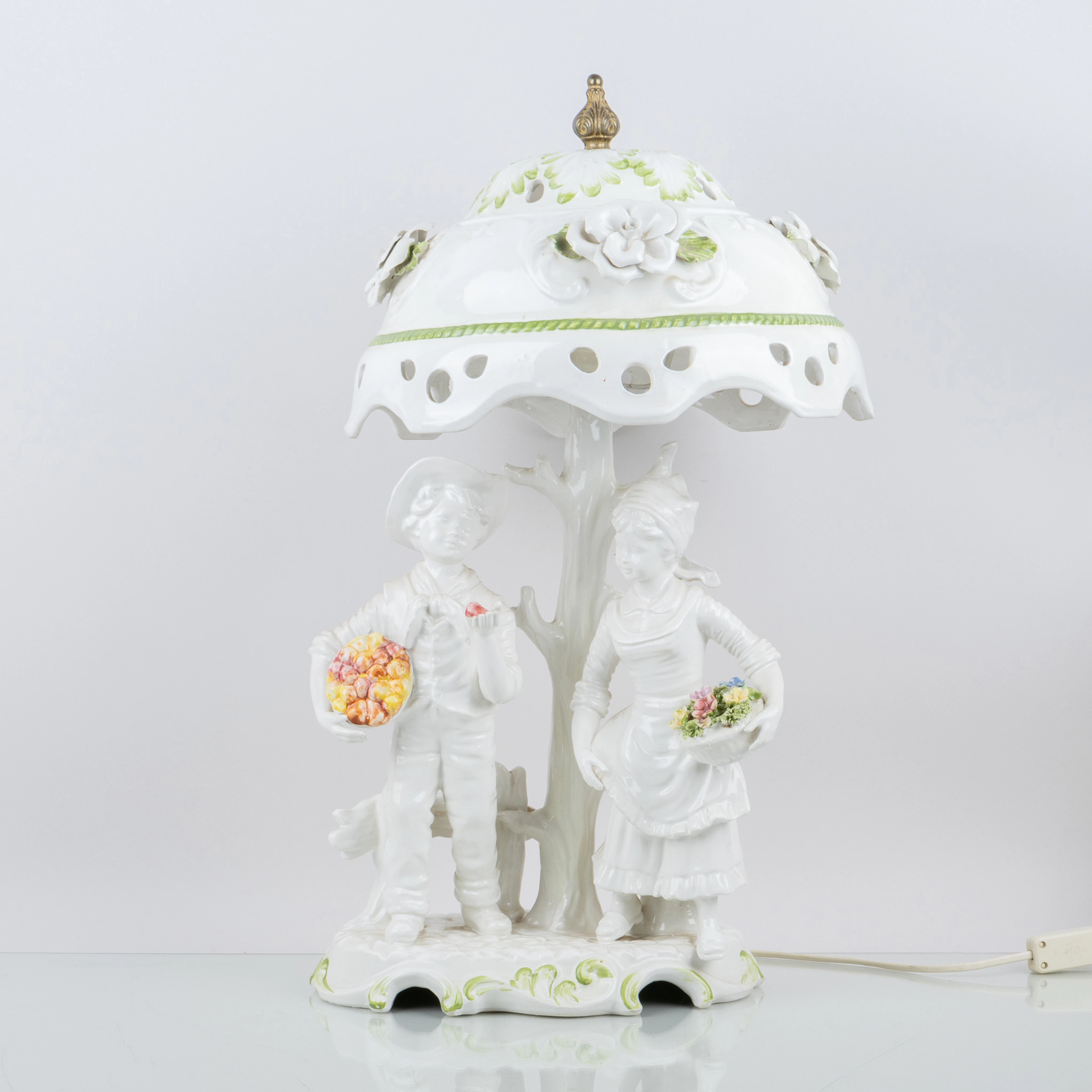 LAMPE TABLE, porcelaine, Bassano, Italie, seconde moitié du XXe siècle