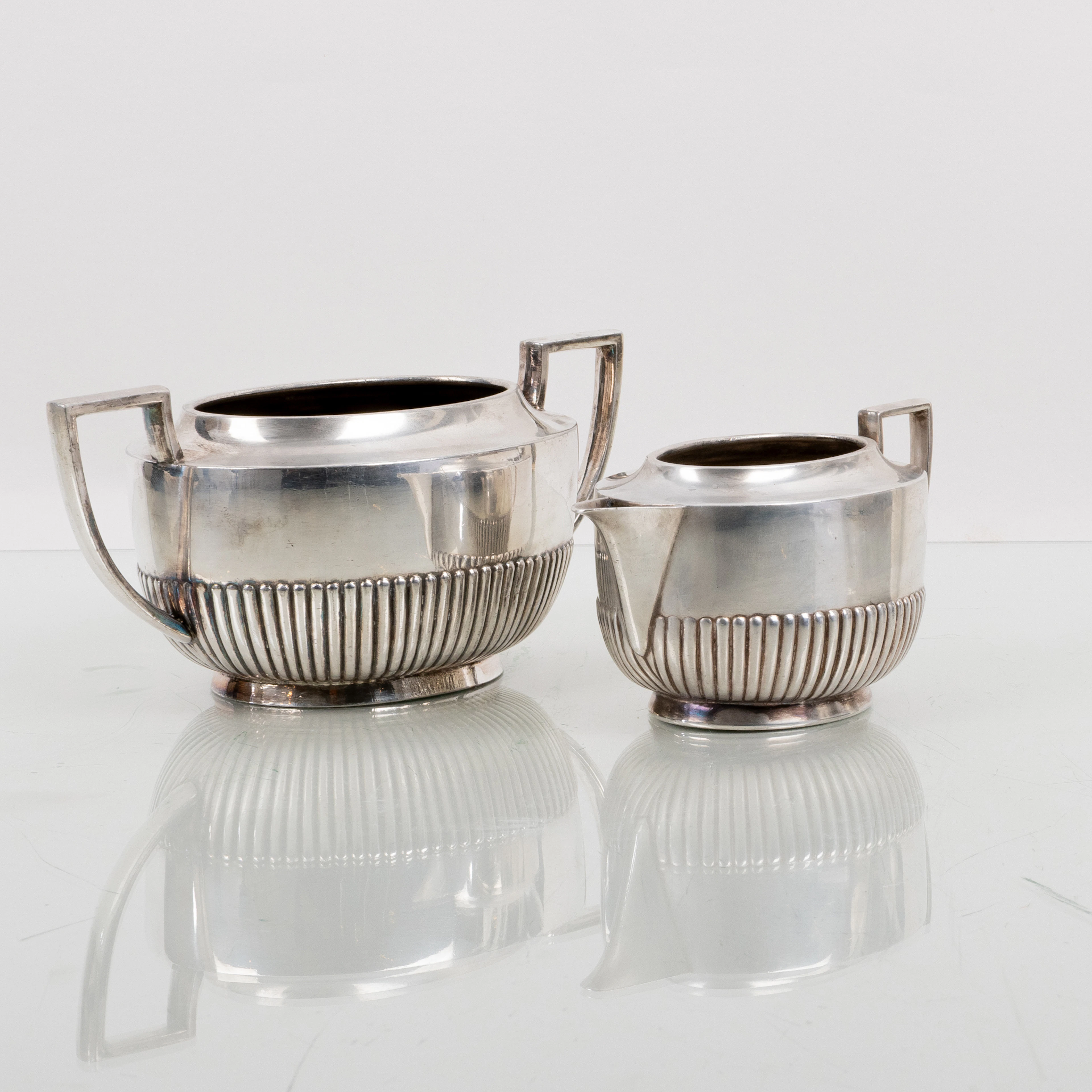 ZUCKERDOSE UND SAHNEKÄNNCHEN, Silber, Empire-Stil, 1900er Jahre, Gesamtgewicht ca. 510 g