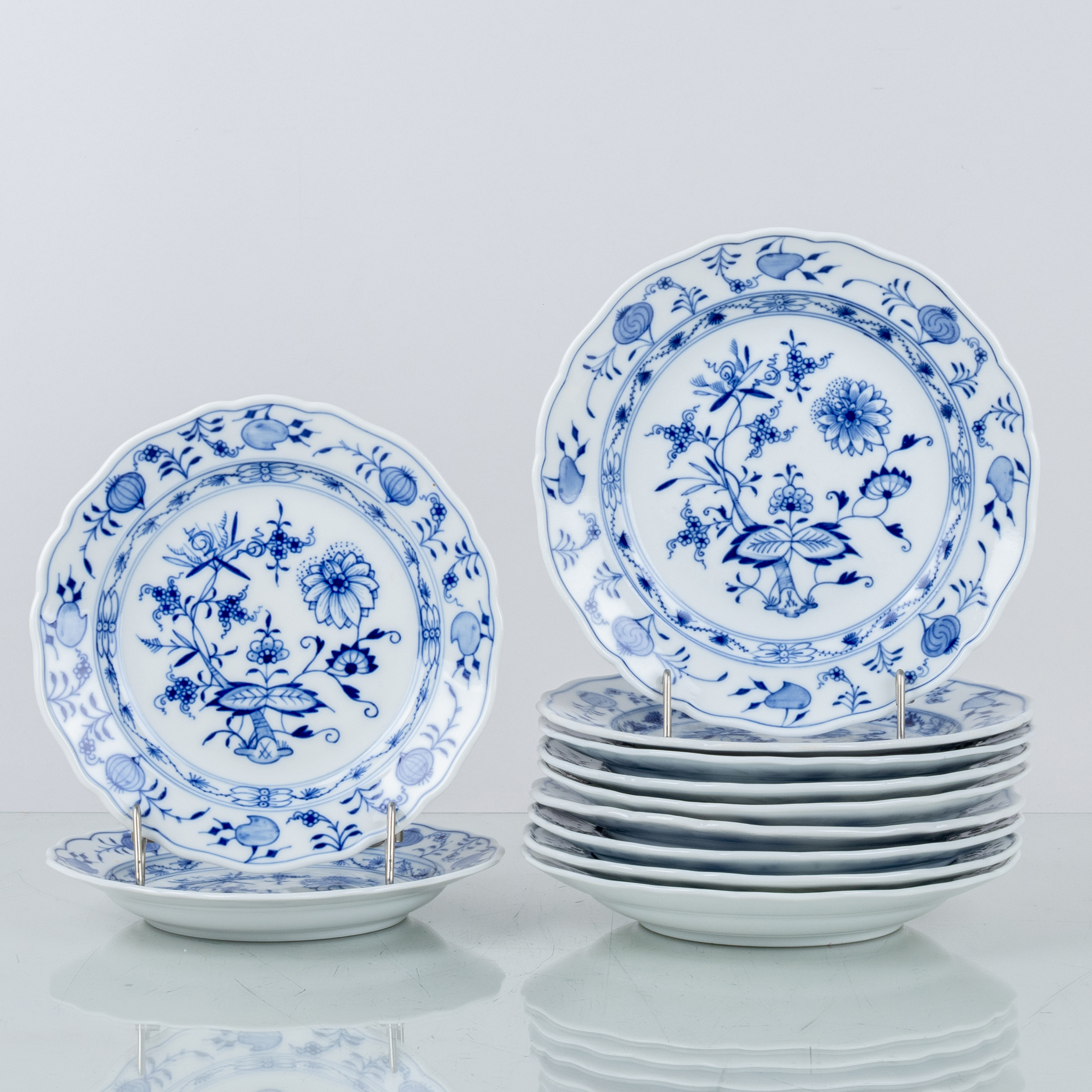 PLATOS, 9+2 piezas, porcelana, patrón cebolla, Meissen, Alemania, 1900s