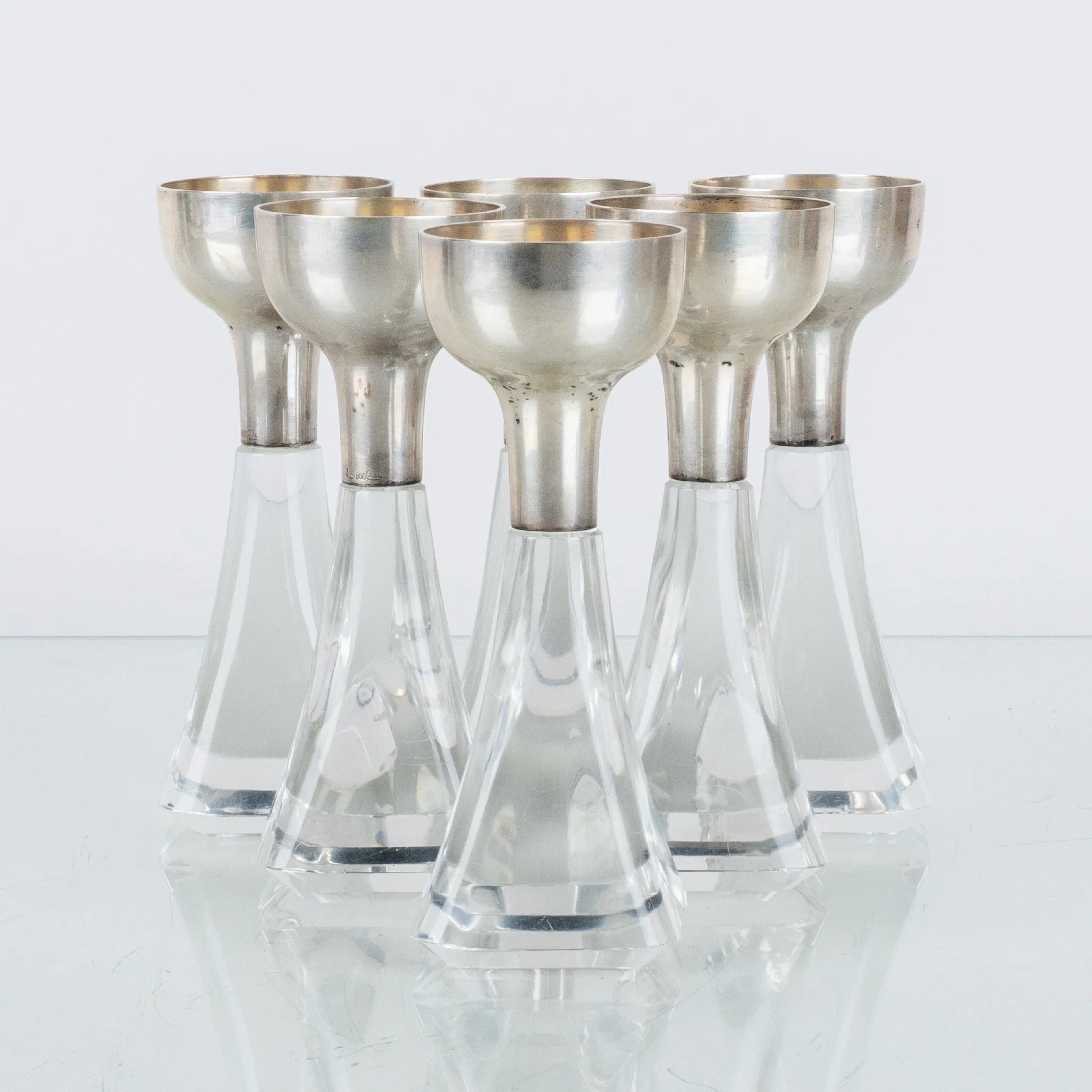 COPAS DE CHASQUE, 6 piezas, plata y cristal, la primera mitad del siglo XX