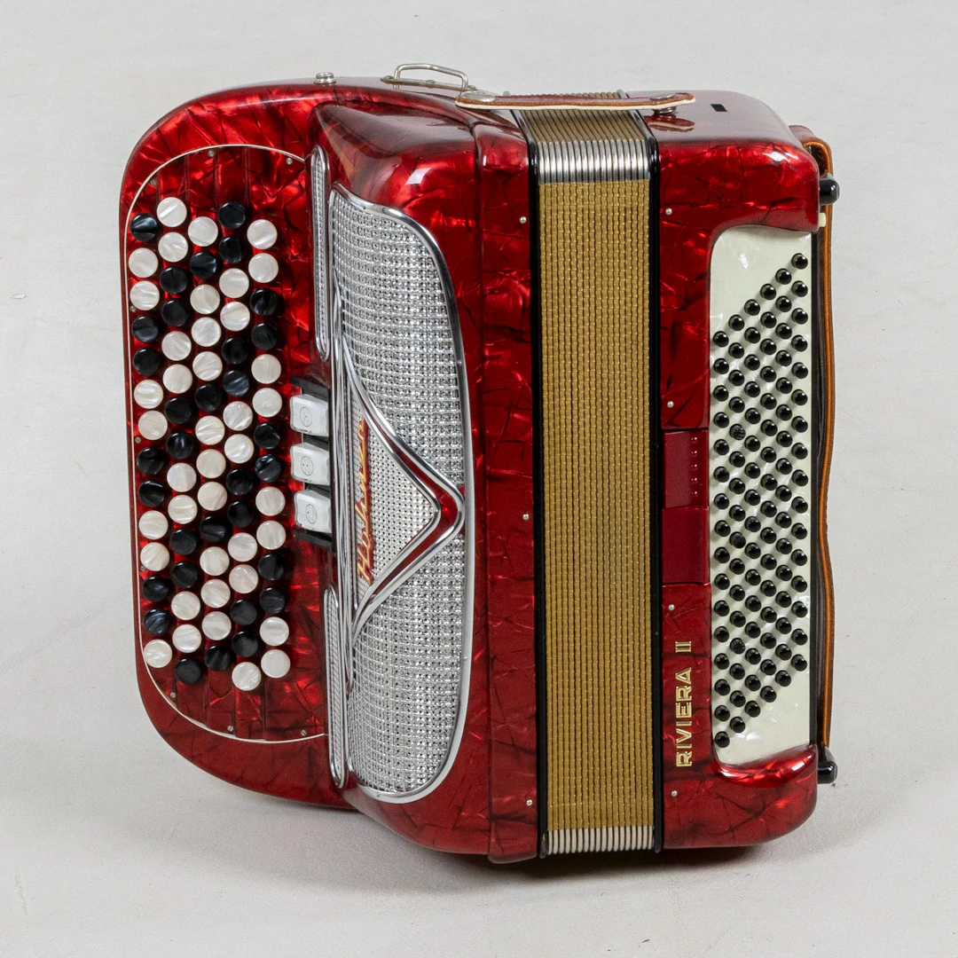 ACCORDION, Hohner Riviera II
