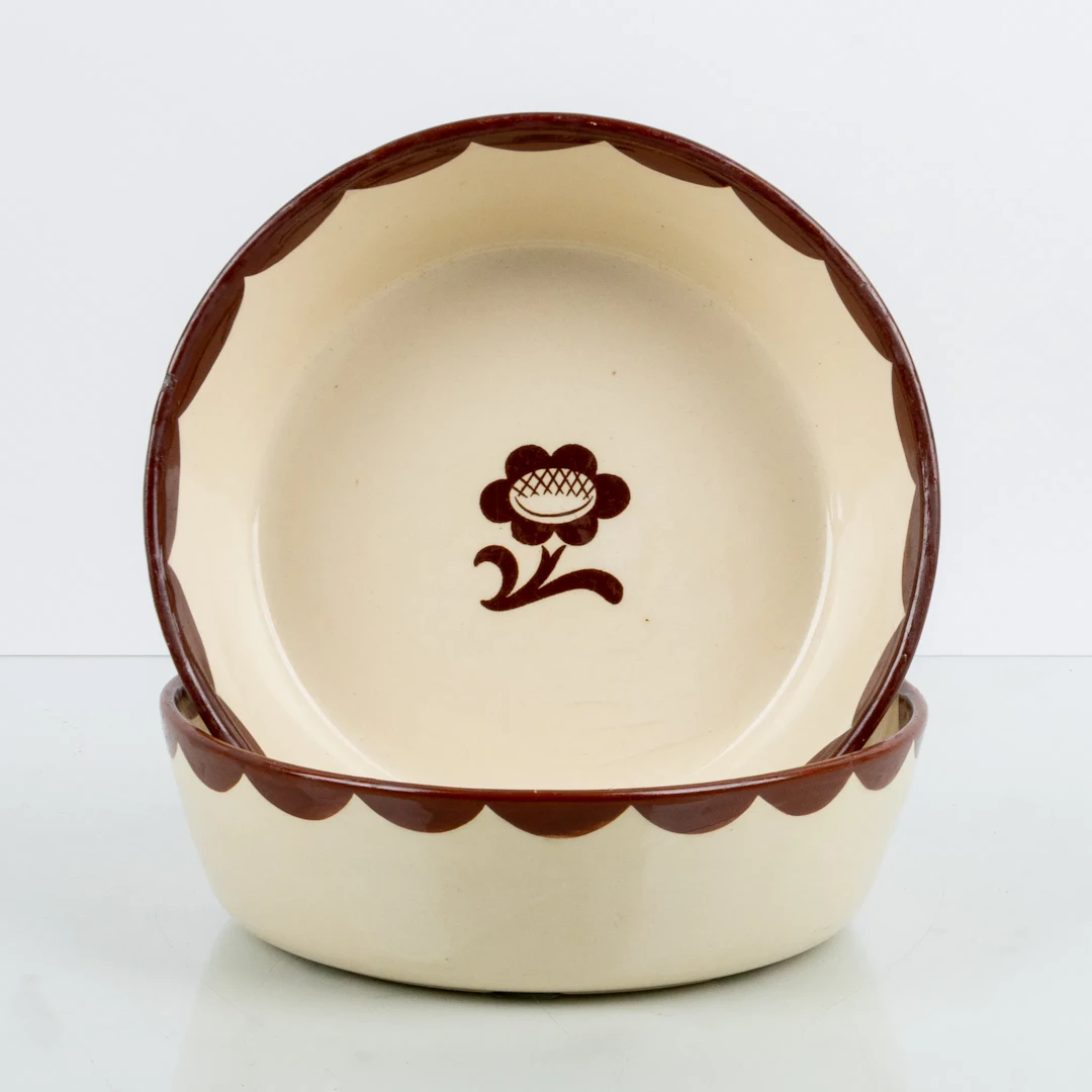 WILHELM KÅGE, 2 moldes de porcelana "Pyro", Gustavsberg, mediados del siglo XX