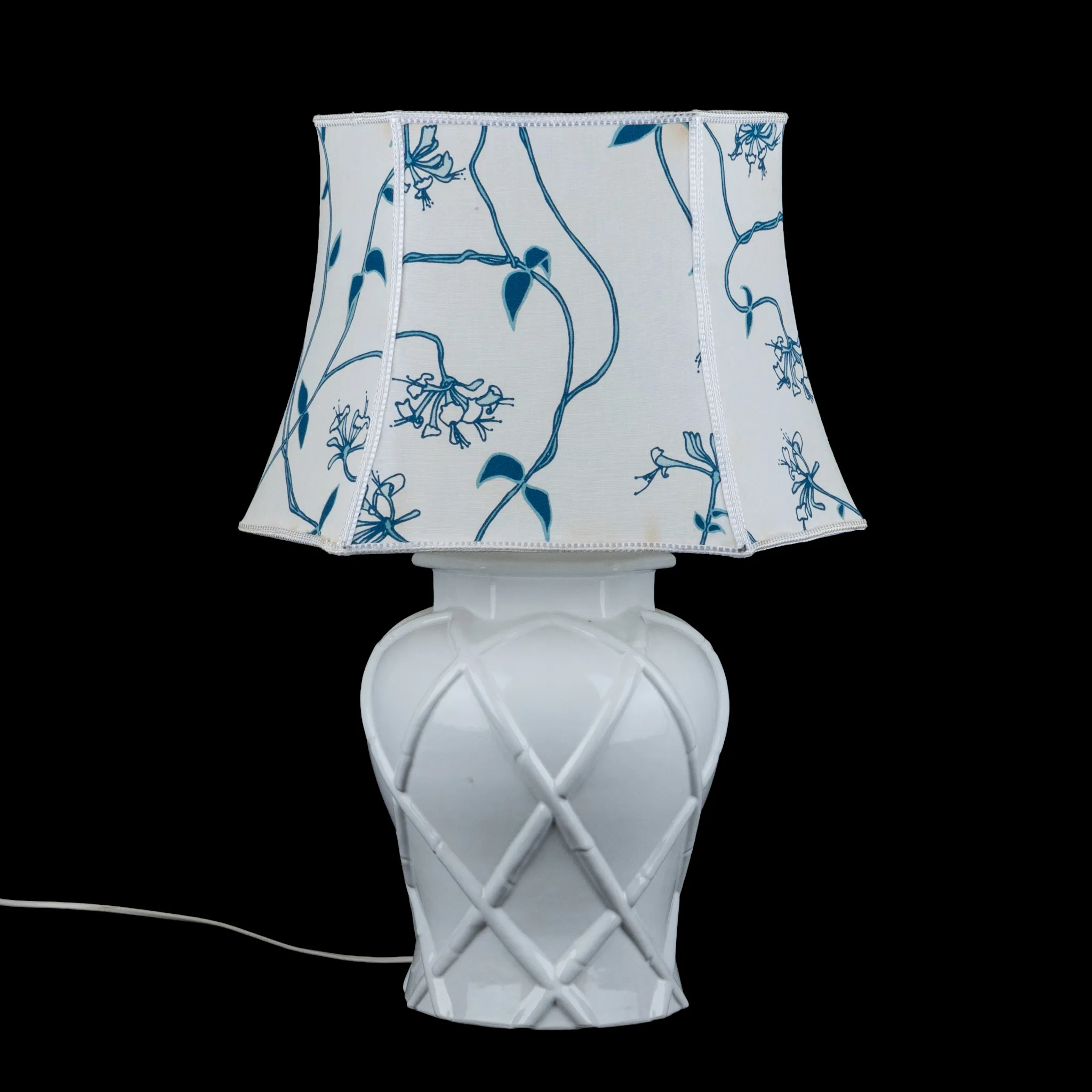 LÁMPARA DE MESA, porcelana, Italia, segunda mitad del siglo XX