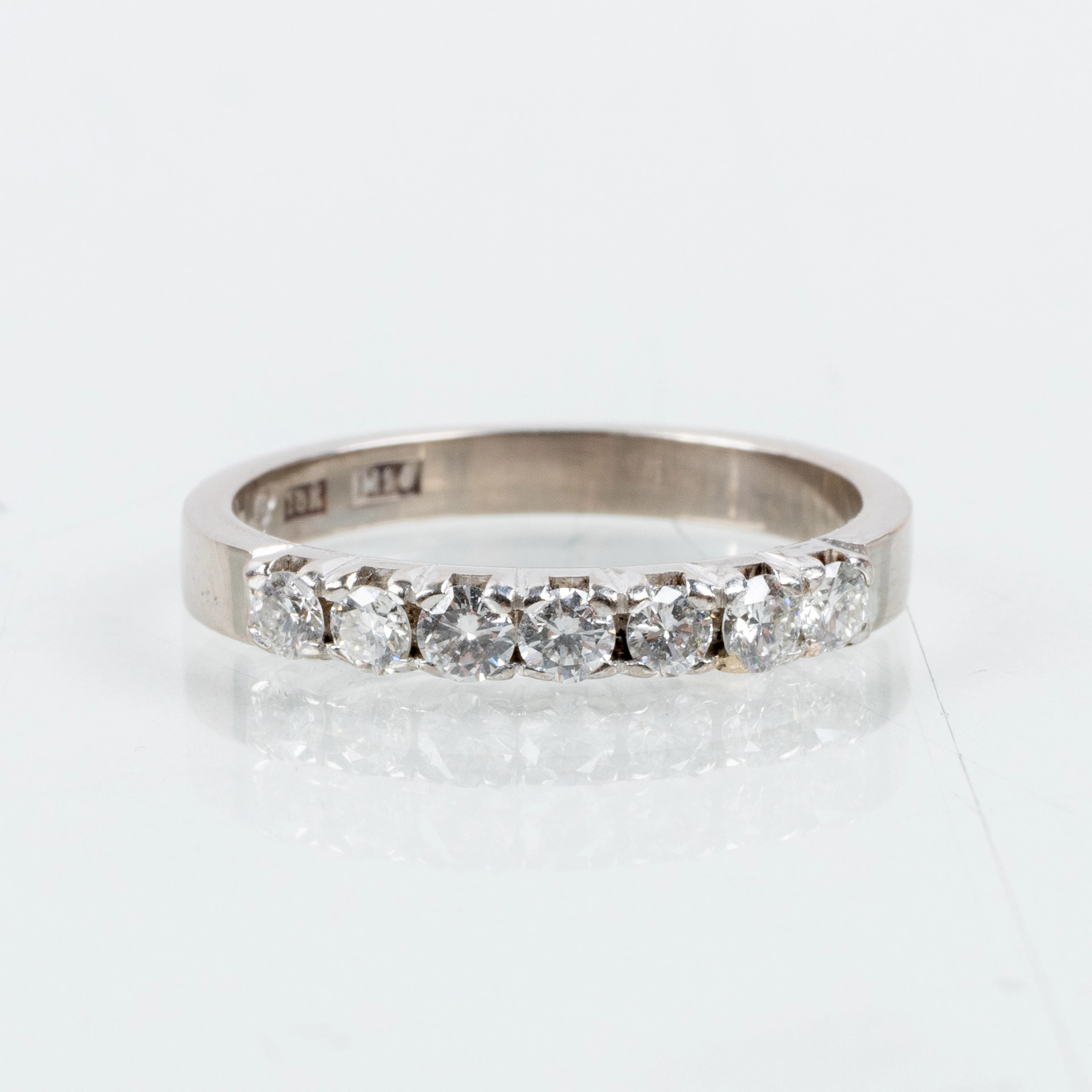 ETERNITY RING, 18k white gold, Swedish stamps MGAB 1986, brilliant-cut