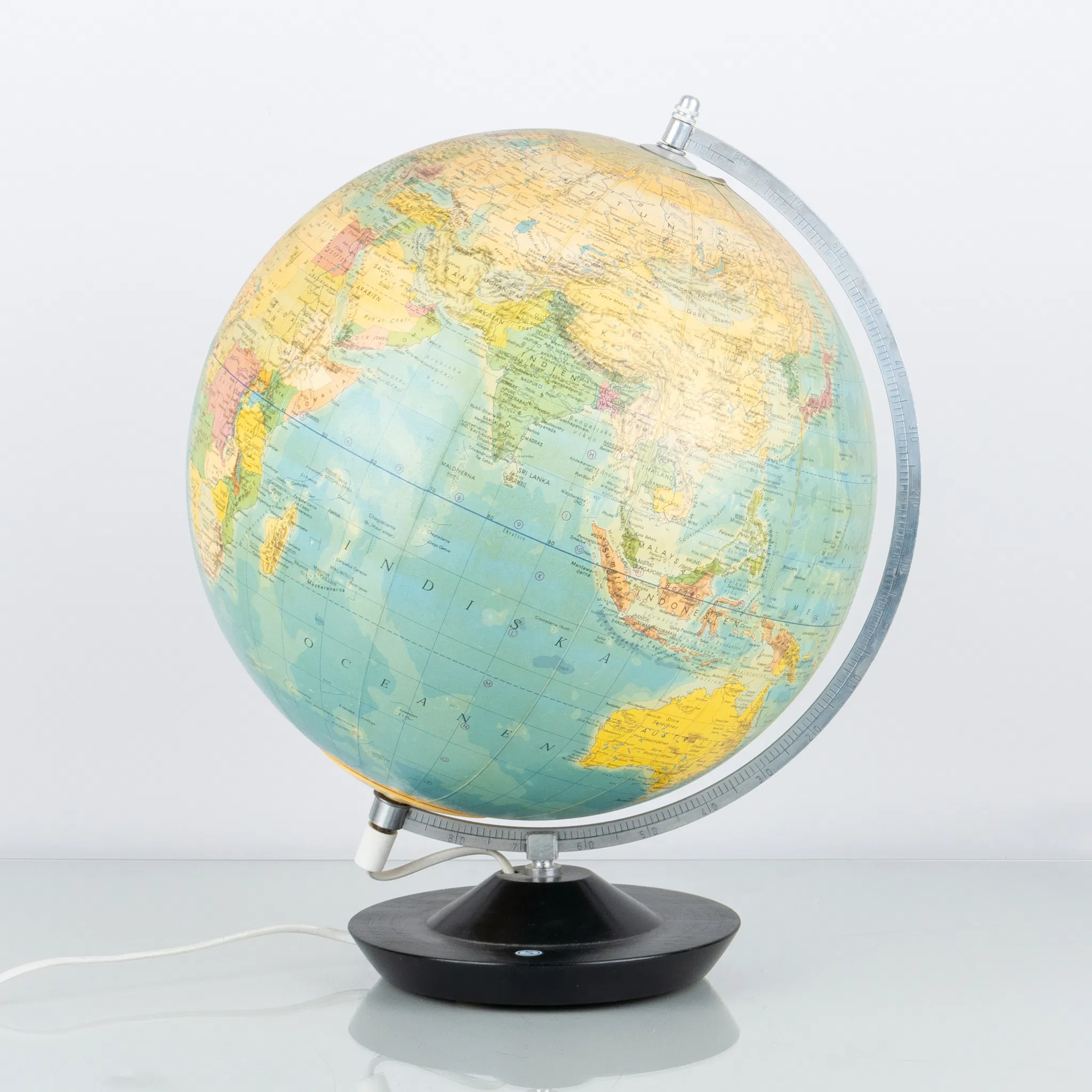 GLOBE, con illuminazione, seconda metà del XX secolo