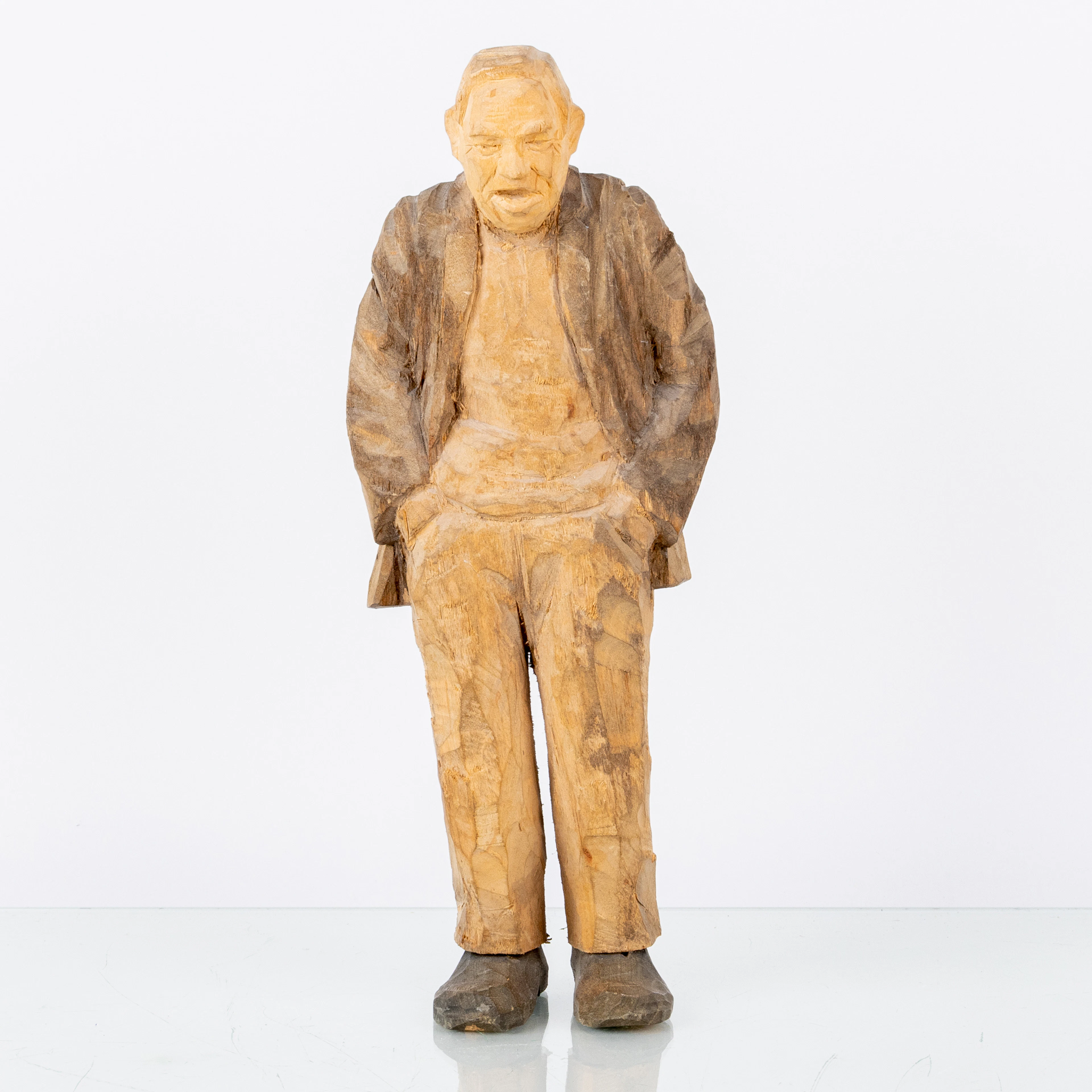 ARTISTA NON IDENTIFICATO, scultura, legno intagliato, anni 1900, monogramma firmato HR