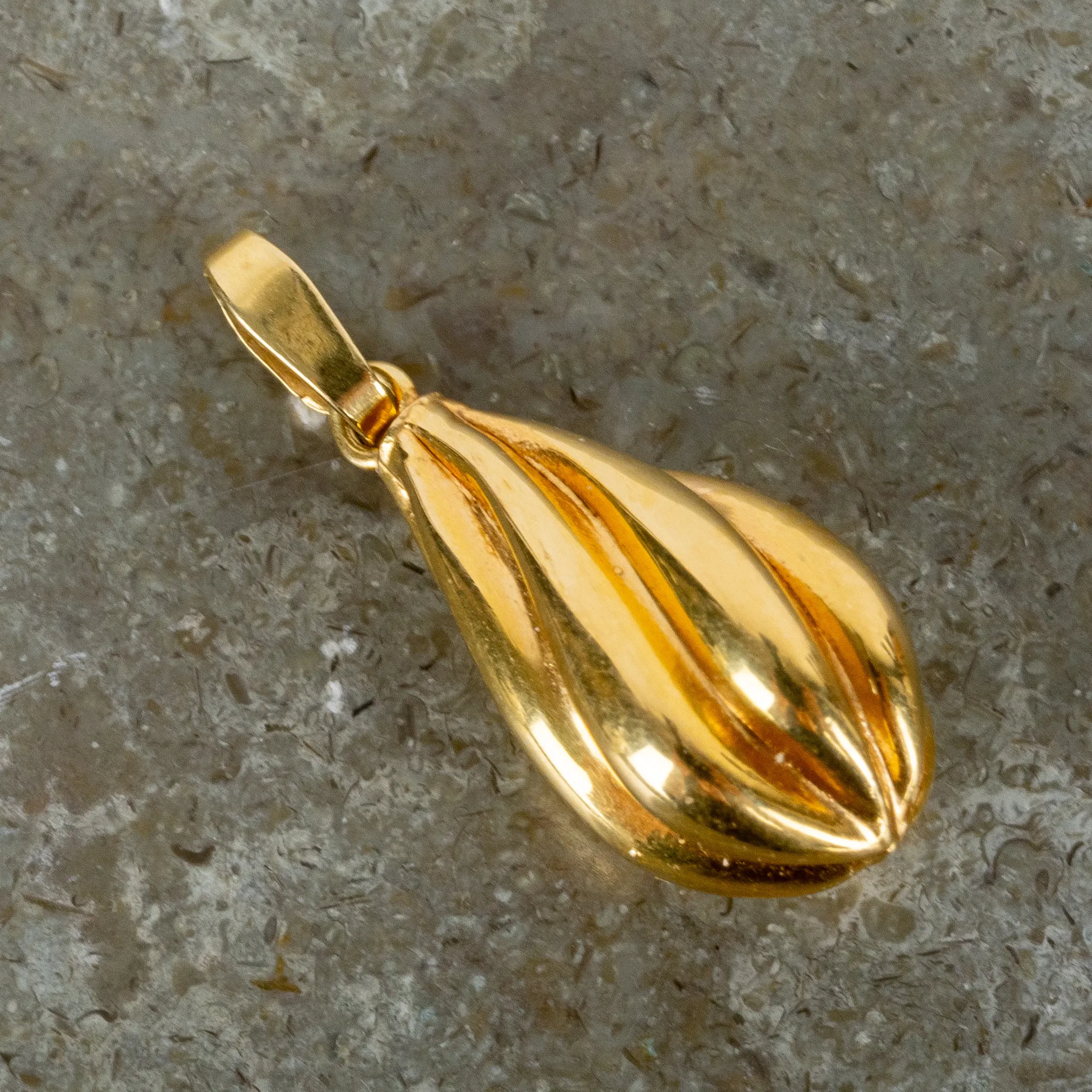 COLGANTE, oro de 18 quilates, gota