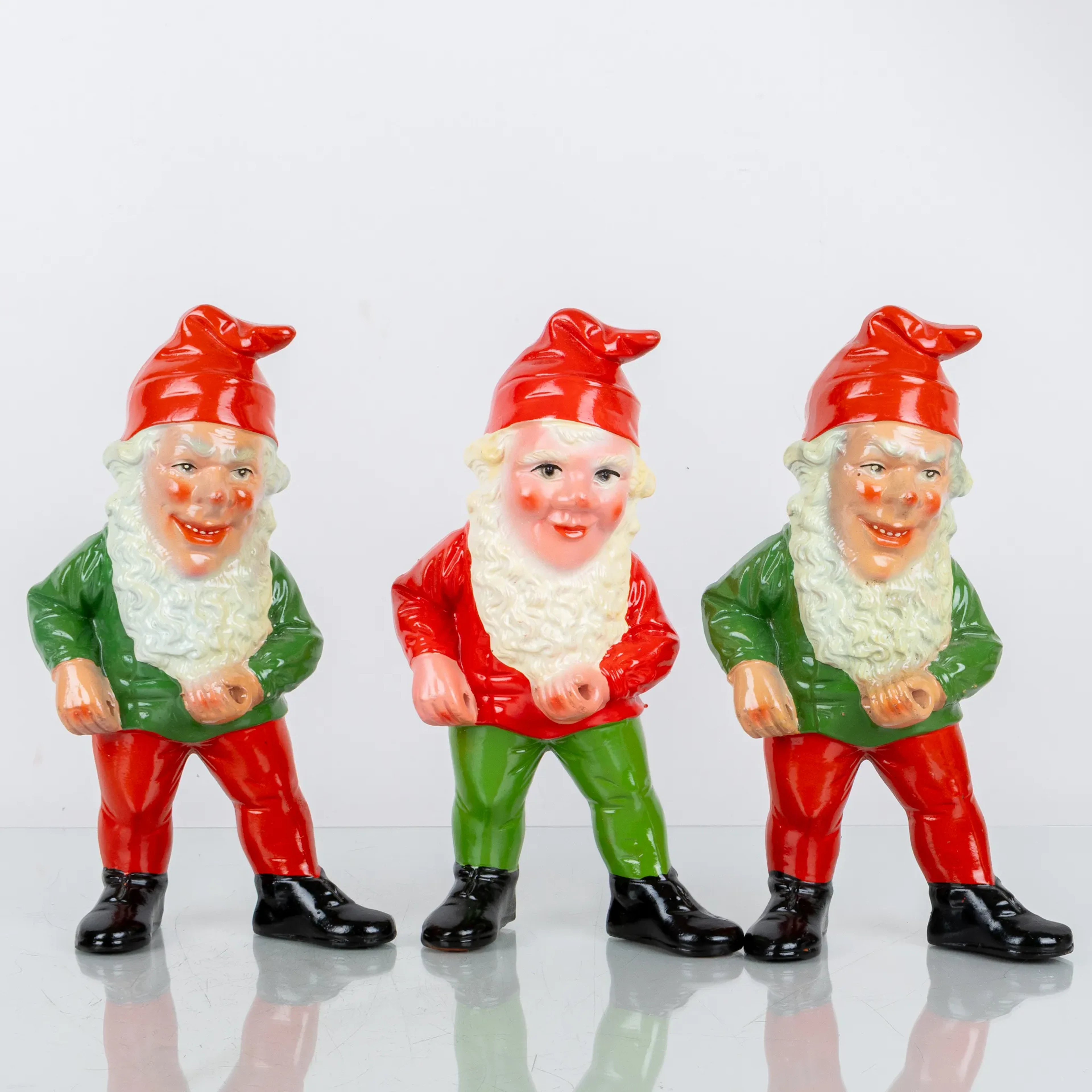 FIGURAS, 3 piezas, cerámica, probablemente del siglo XX