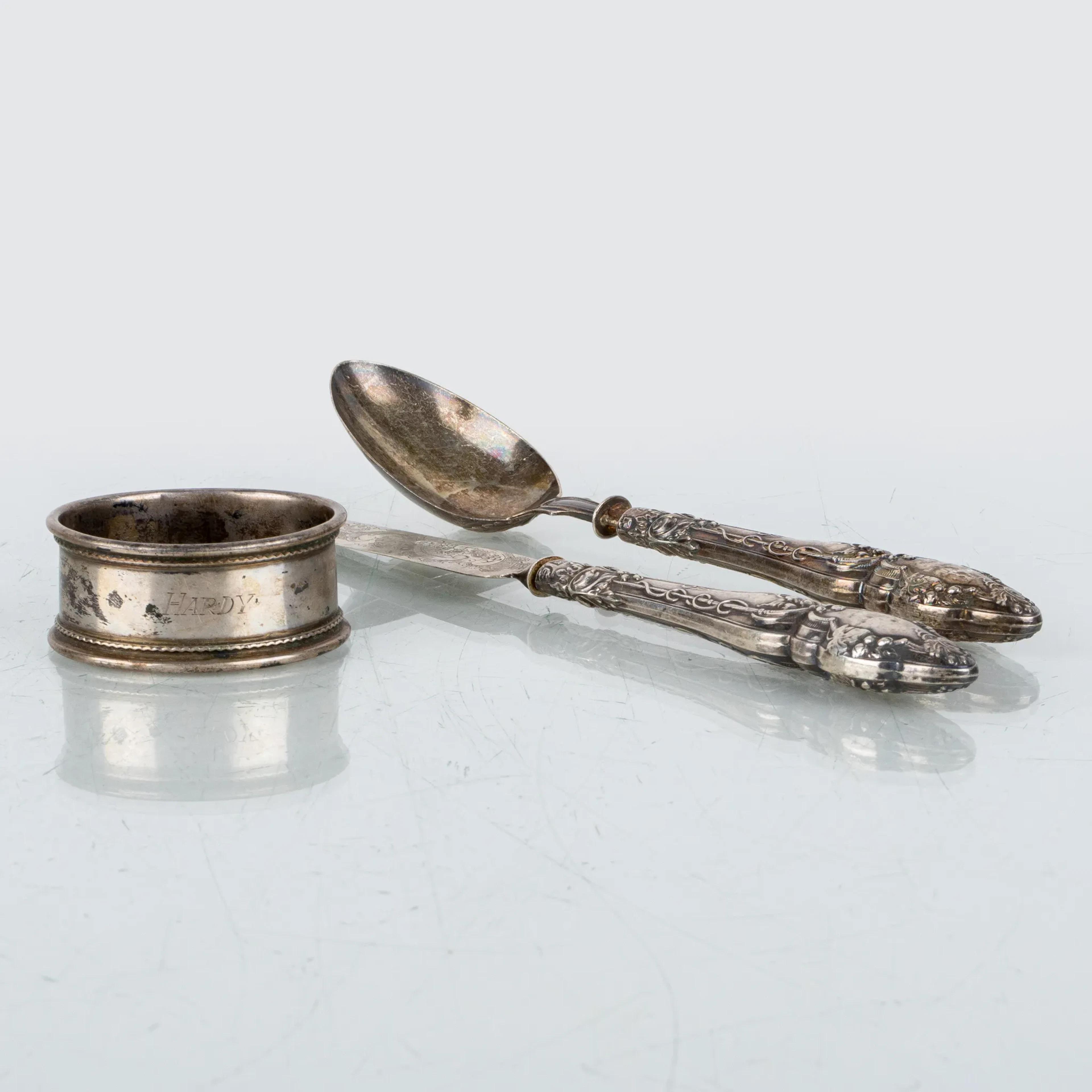 LÖFFEL-, MESSER- UND SERVIETTENRING, Silber, Sheffield, England 1800er Jahre