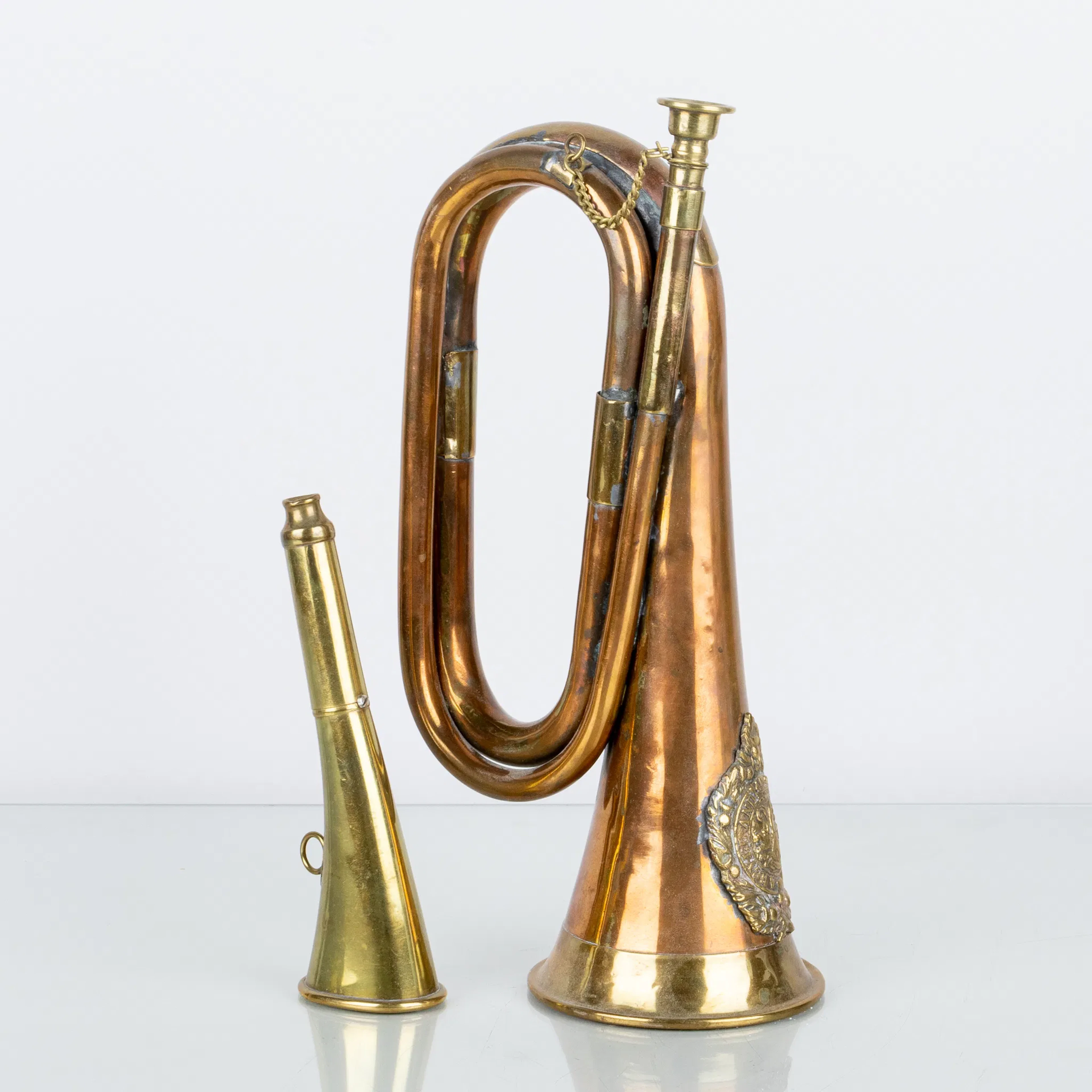 HUNTING HORNS, 2 pieces, copper and brass, 1900s