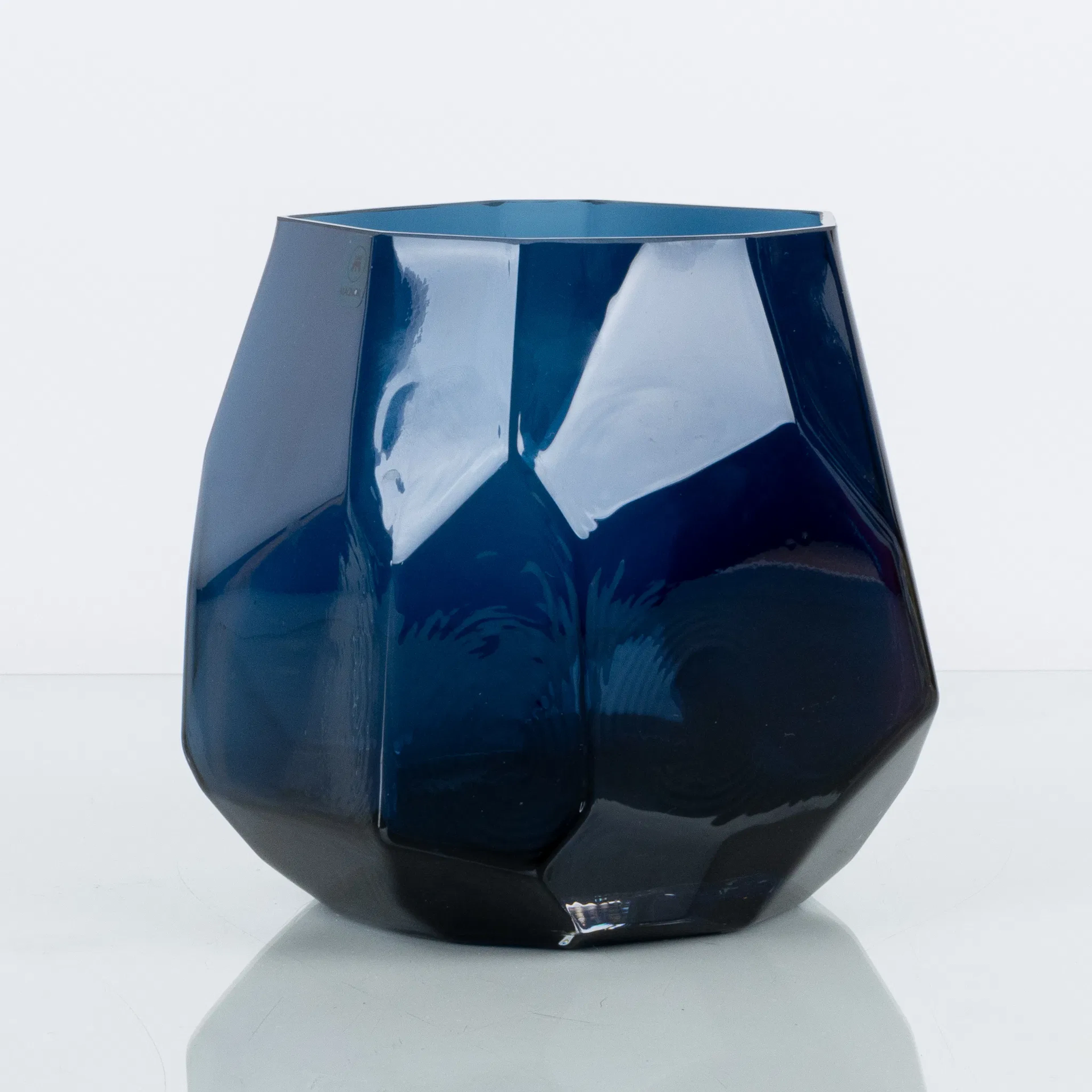 Un vase en verre KNUT & KJARTAN pour Magnor Glassverk, années 2000