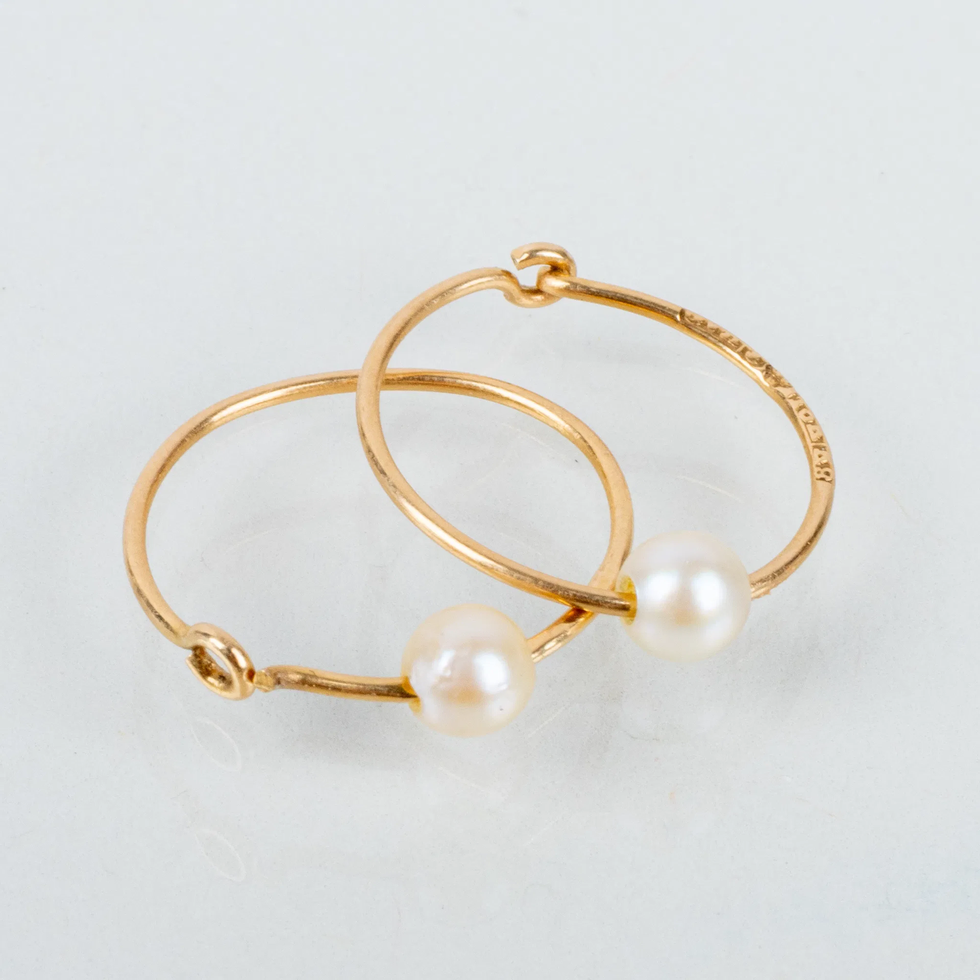 PENDIENTES, 1 par, oro de 18 quilates, con perlas cultivadas