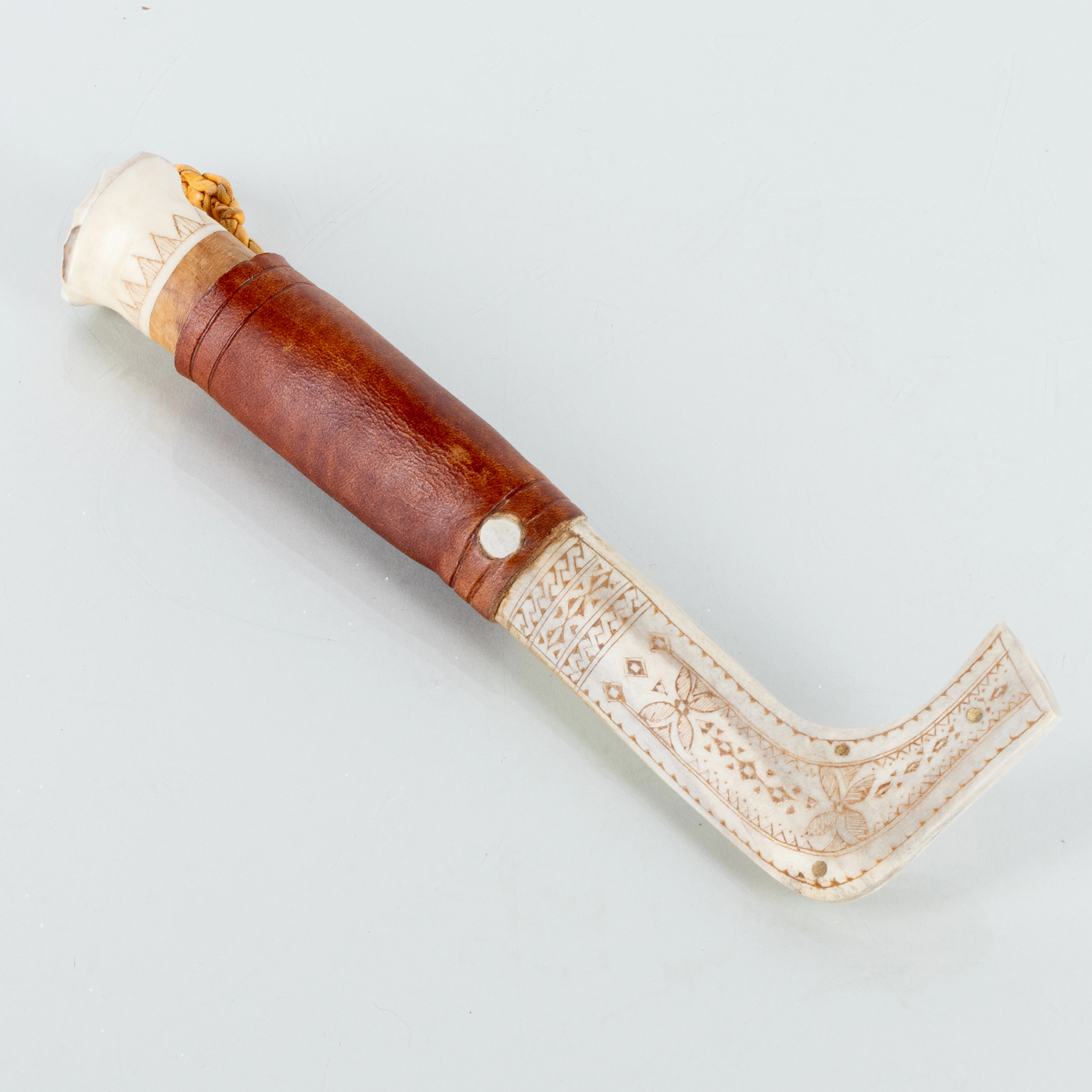 KNUT DAHLGREN, ein samisches Messer, Arvidsjaur, in der zweiten Hälfte des 20. Jahrhunderts, unterschrieb KD