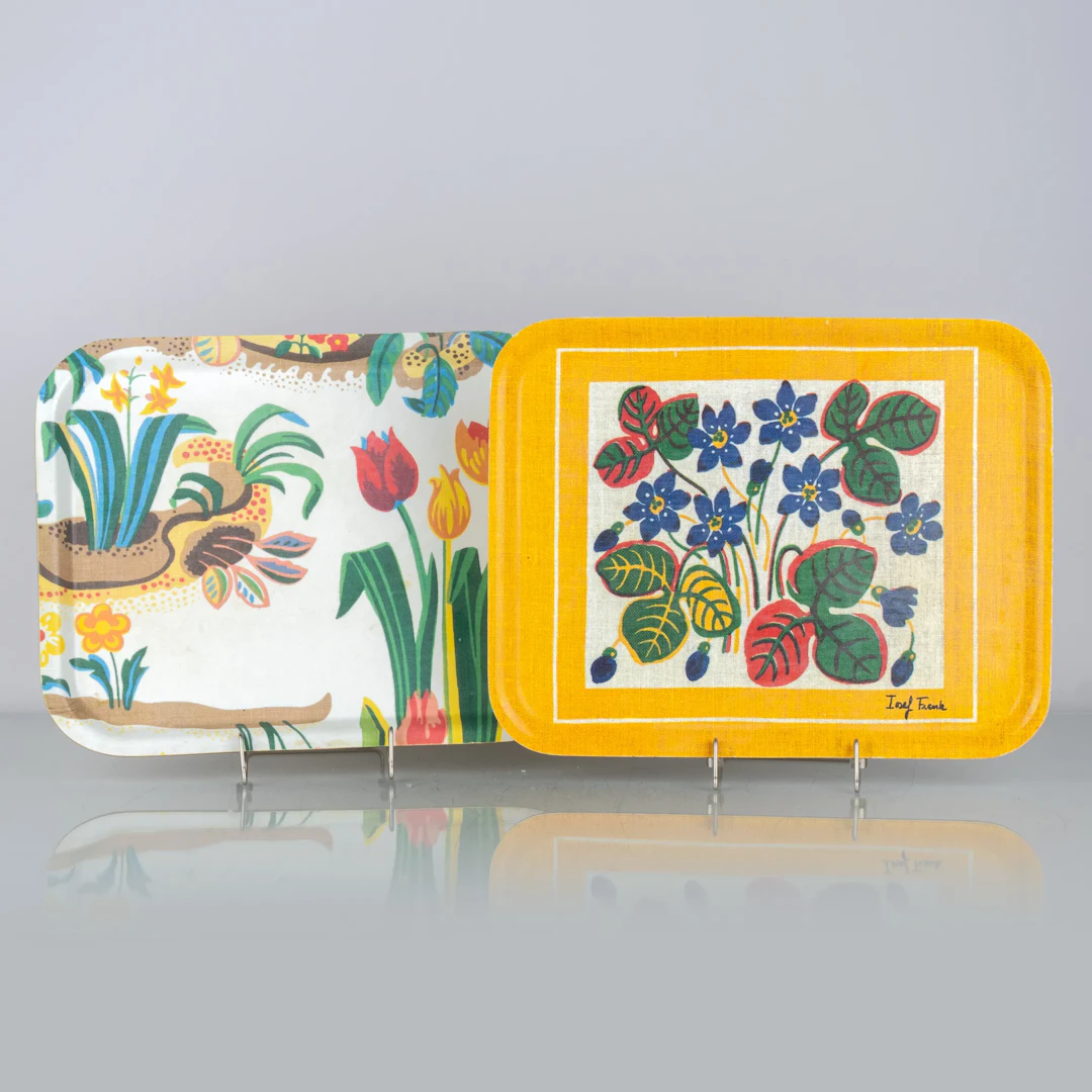 JOSEF FRANK, 2 bandejas, Firma Svenskt Tenn, probablemente finales del siglo XX