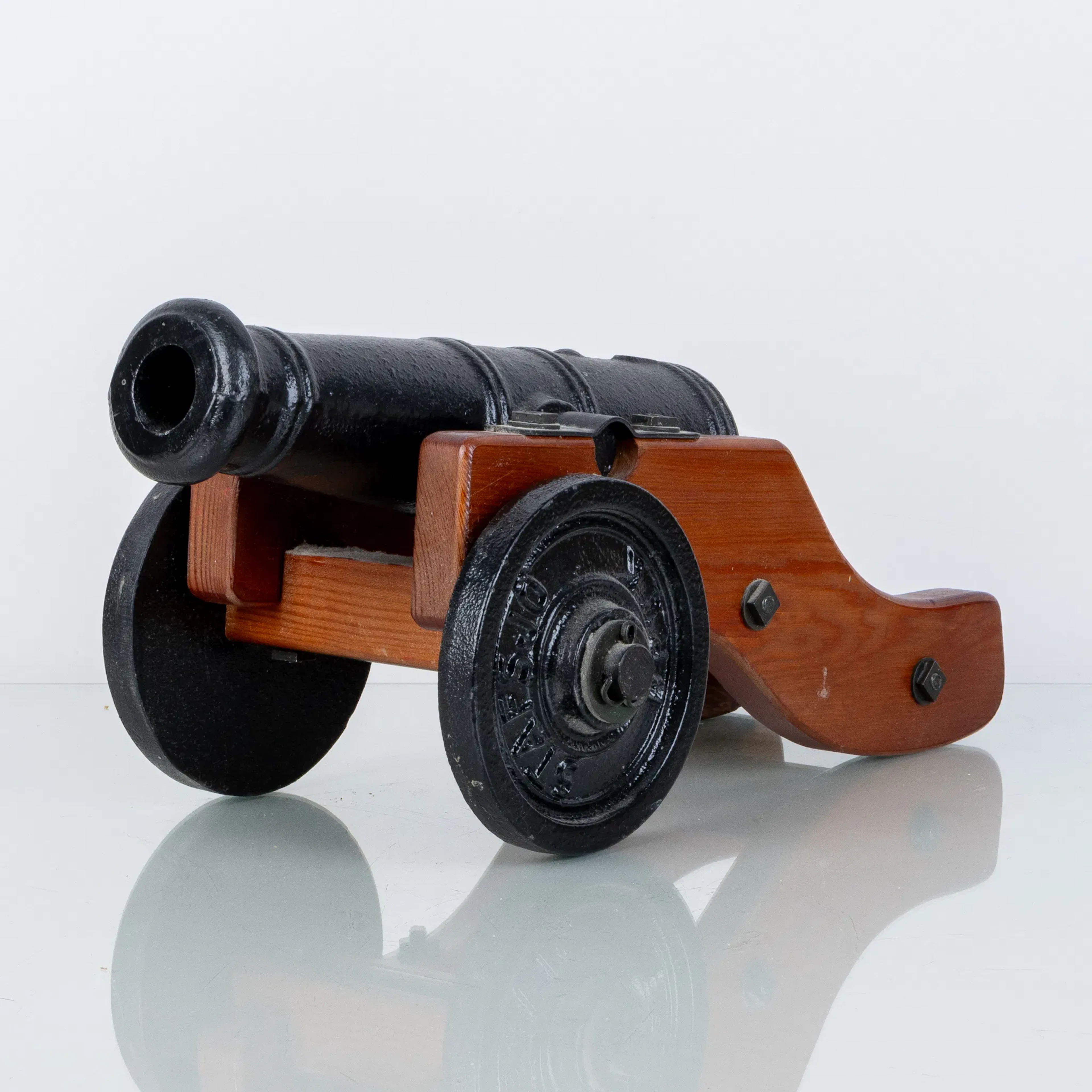 TABLE GUN, cast iron, Stafsjö Bruk, the second half of the 1900s