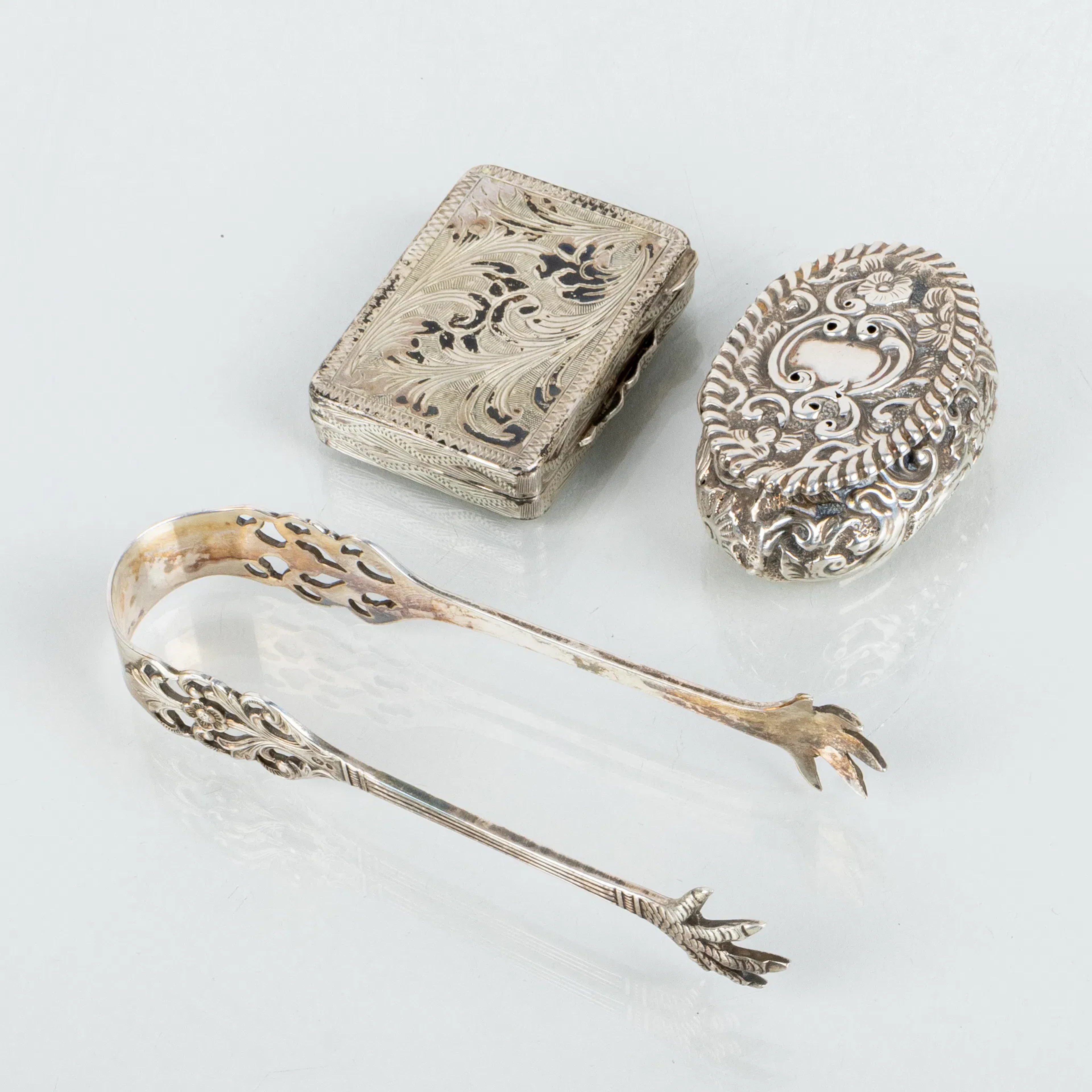 SILVERFÖREMÅL, 3 st, bla England och Italien, 1900-tal