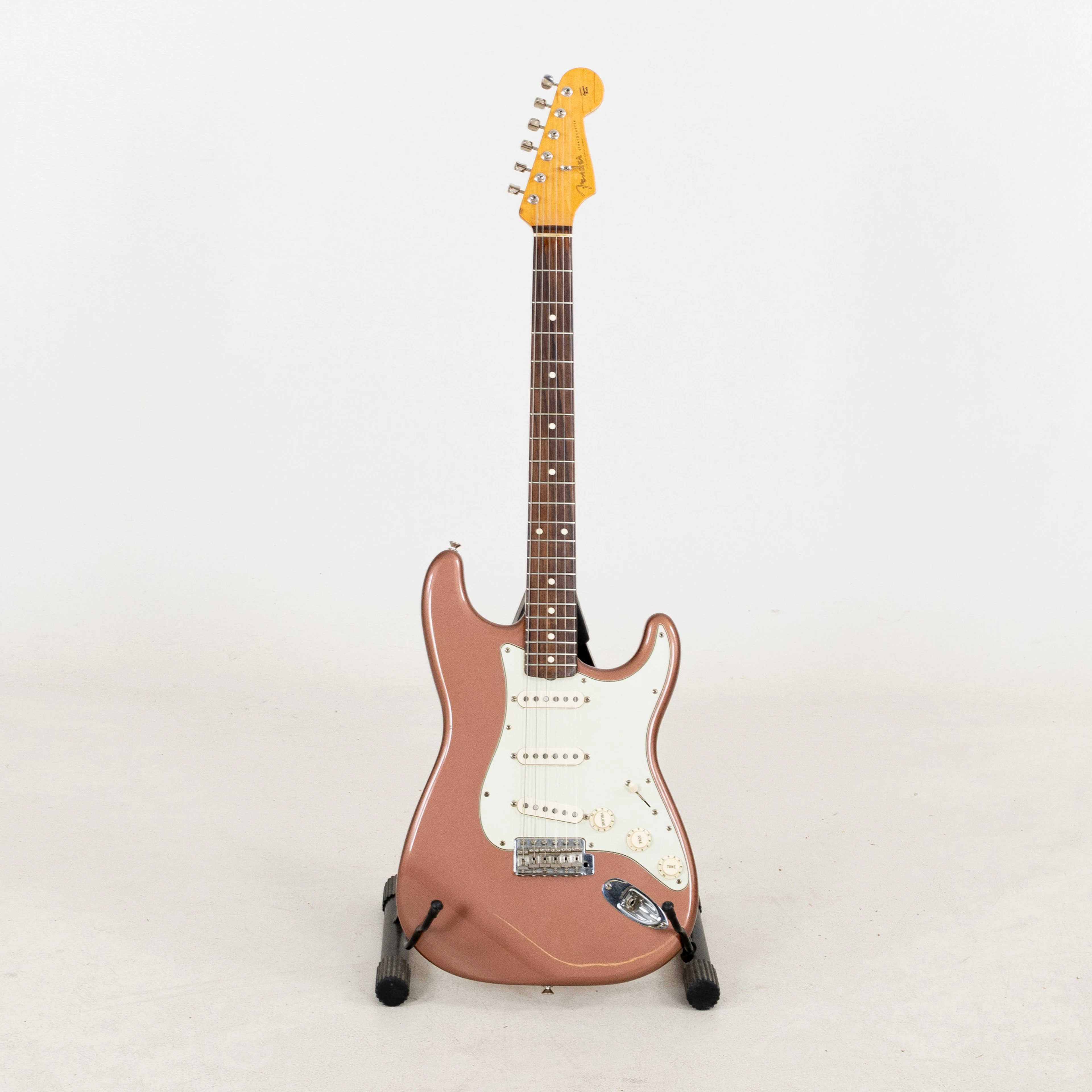 CHITARRA ELETTRICA, Fender, Stratocaster, numero di serie MN8120407, Messico
