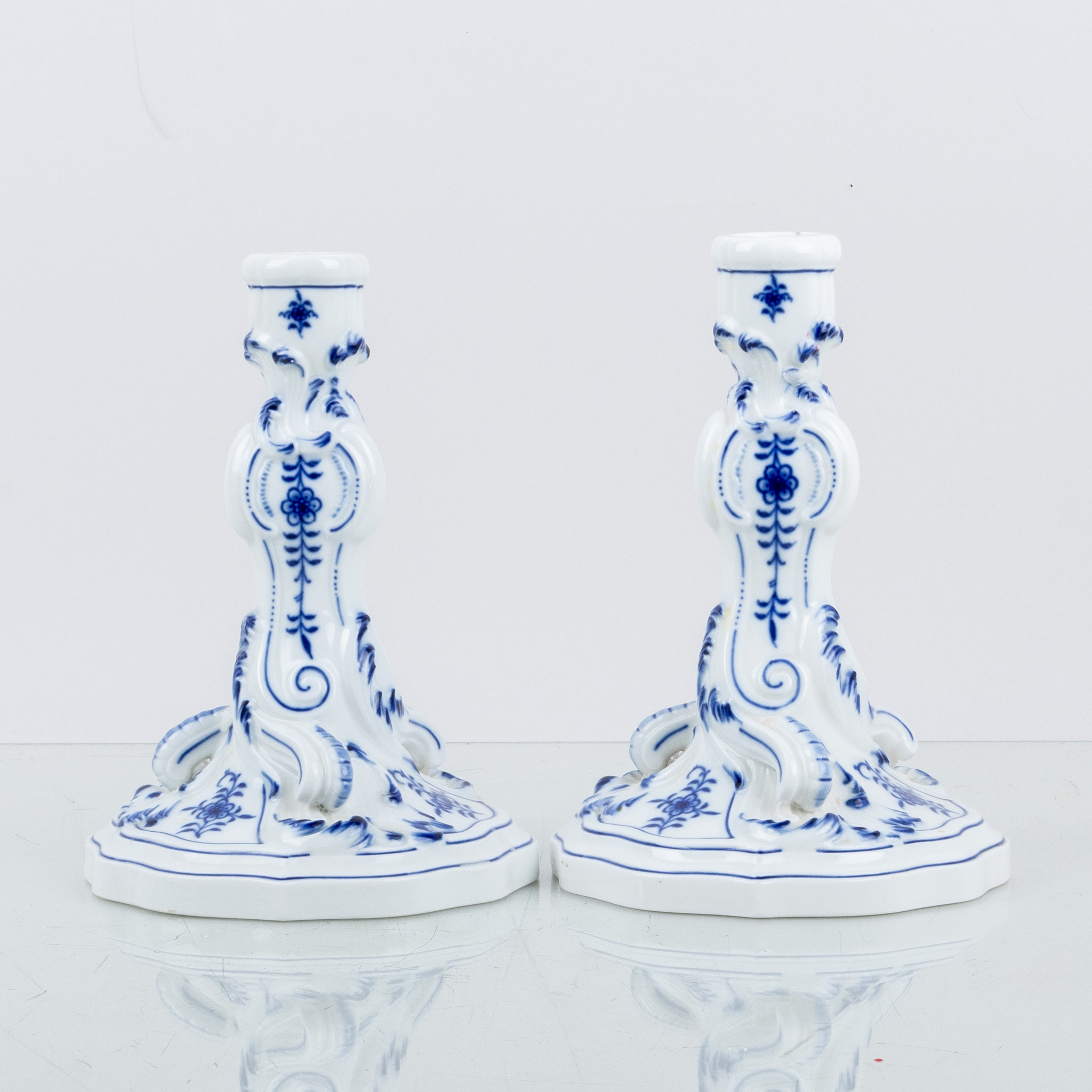 CALBROS, 1 par, porcelana, patrón cebolla, Meissen, Alemania, siglo XX